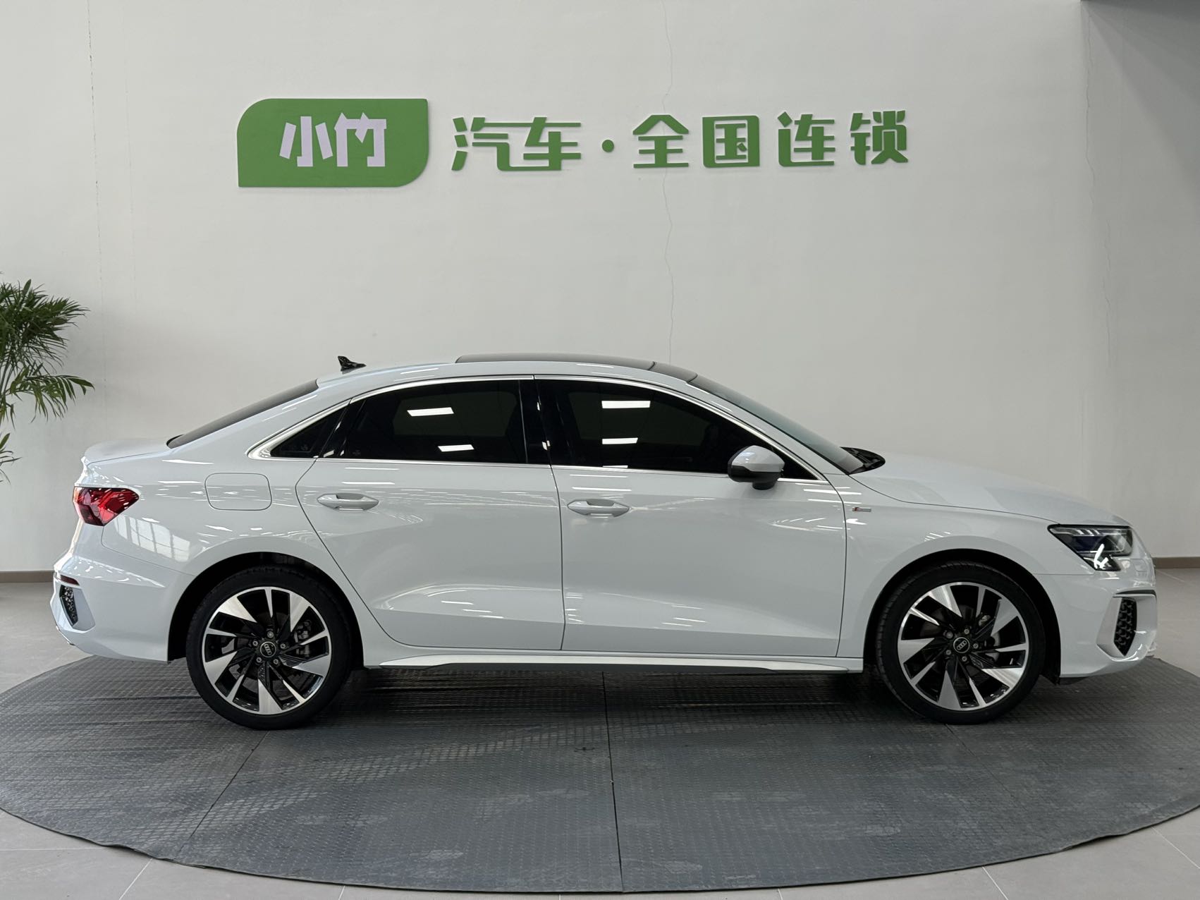 2022 модель Audi A3 A3L Limousine 35 TFSI стильная спортивная версия