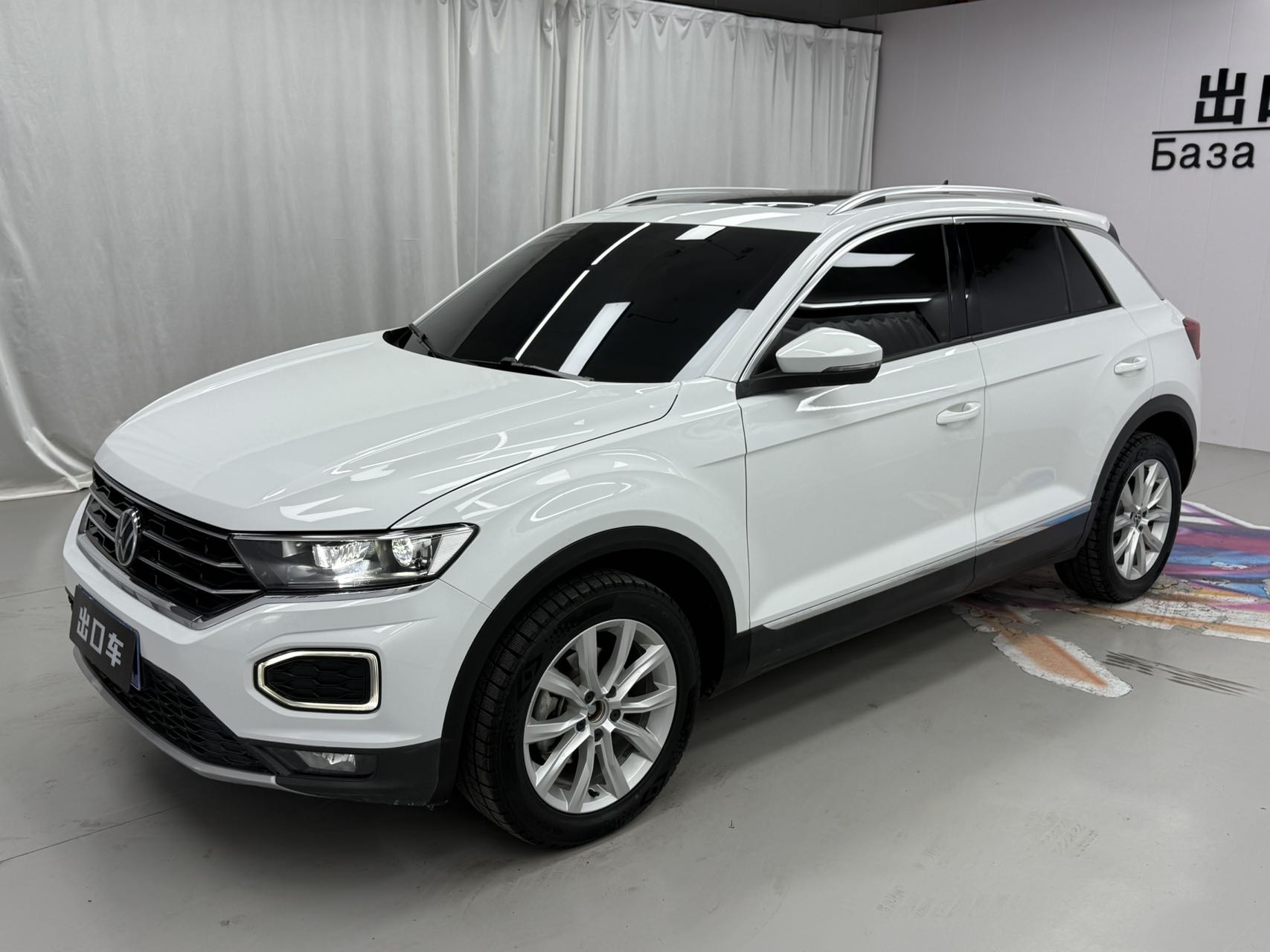 Volkswagen T-Roc 280TSI DSG, передний привод, версия Elite Intelligent  
