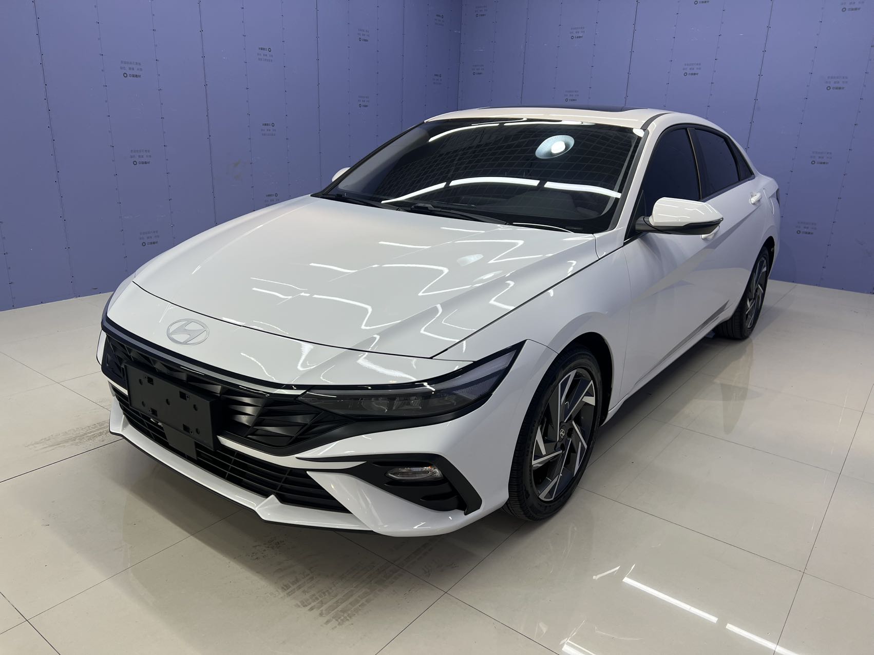 Hyundai Elantra 2023 года CVT GLX Премиум