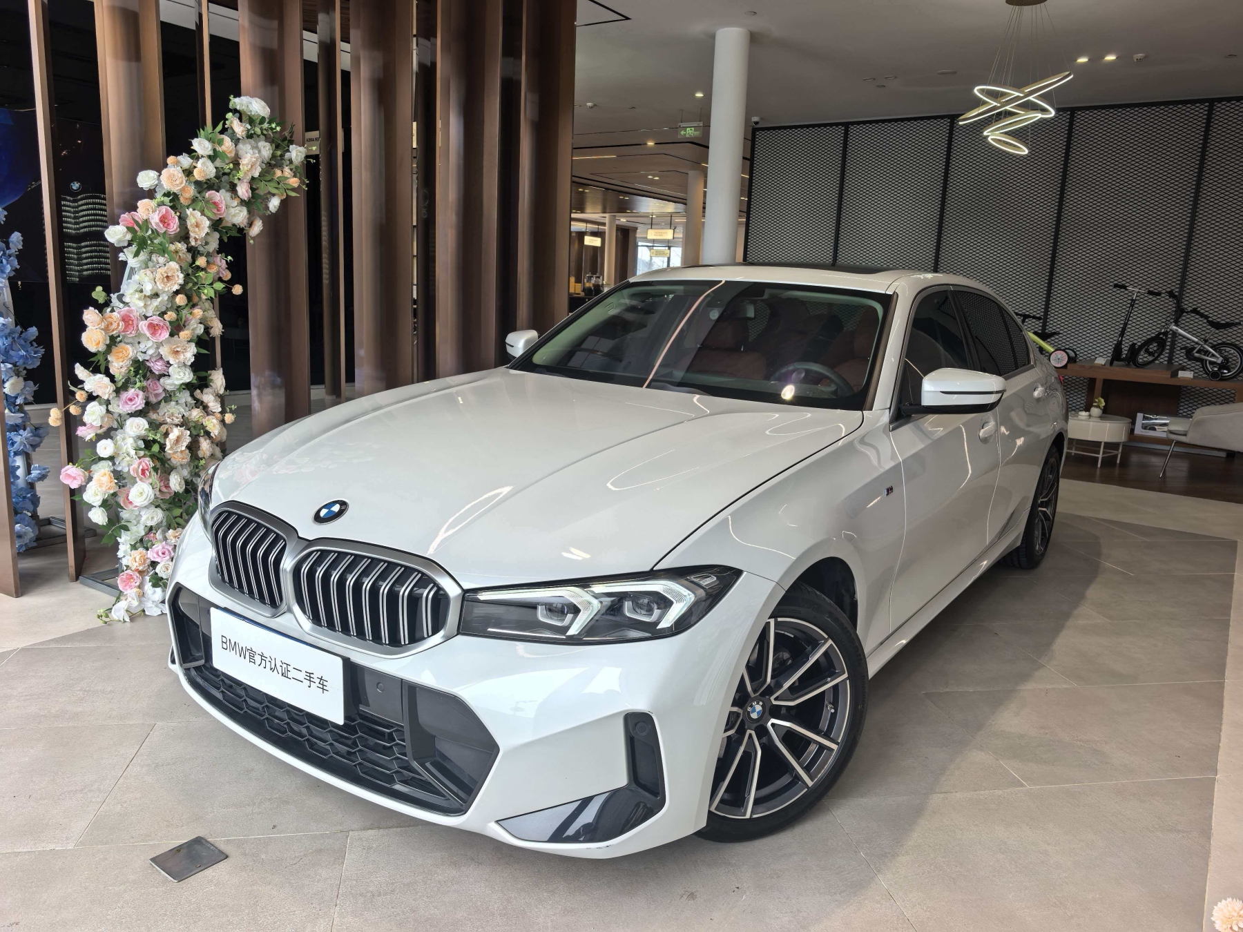 BMW Серии 3 2023 года 320liM спортивный пакет