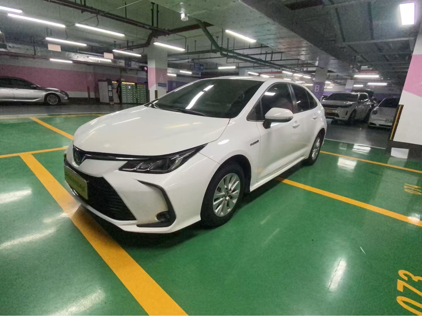 Corolla 2022 модельный год, гибрид 1.8L E-CVT, версия Pioneer