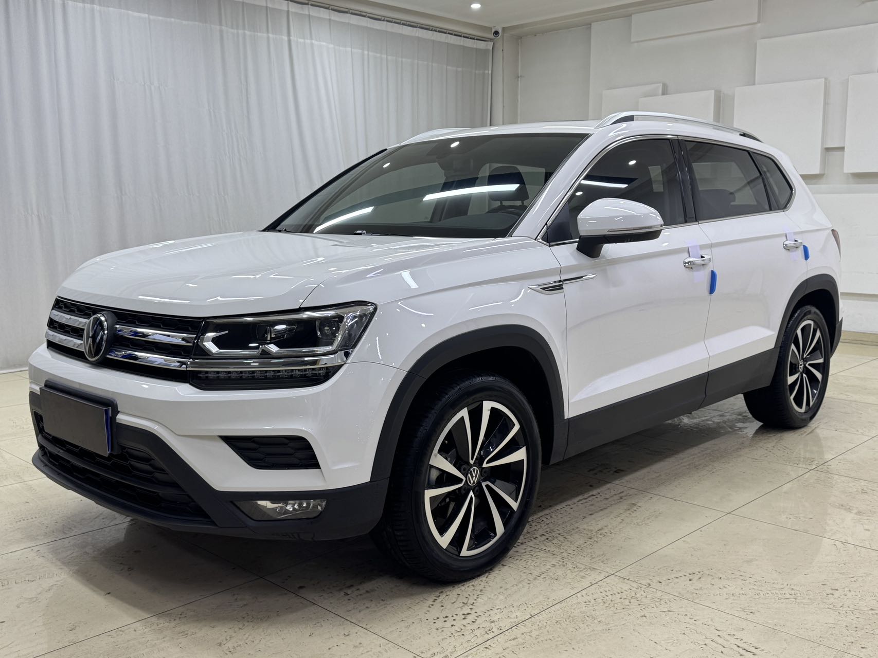 Volkswagen Tharu 2022 280TSI передний привод, люксовая версия