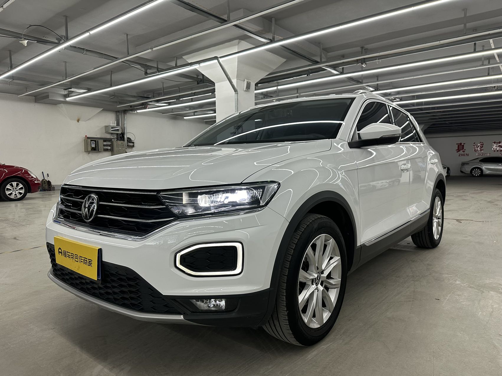 Volkswagen T-ROC Detective 2022 280TSI DSG Полный привод Elite PLUS