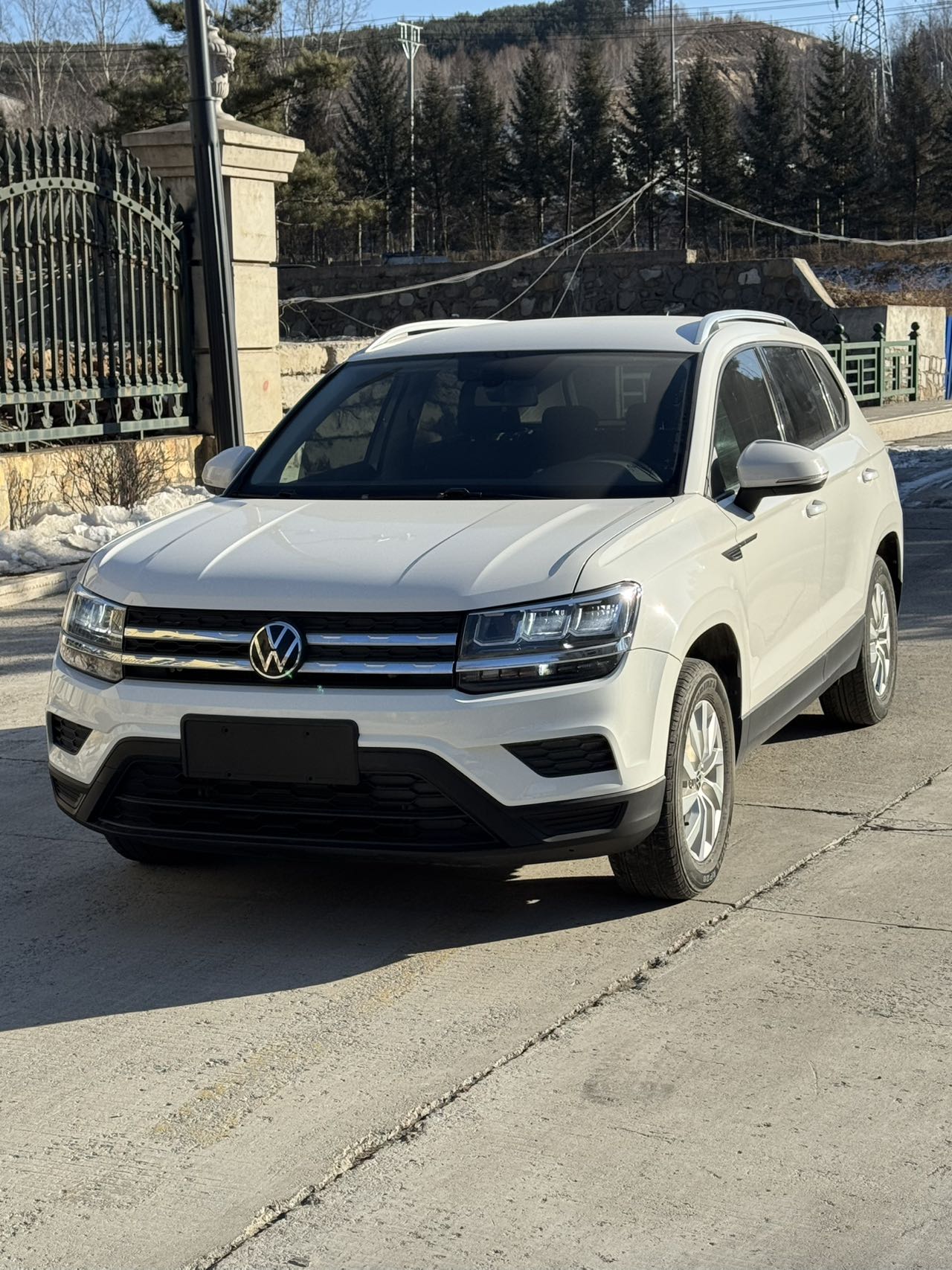 Tiguan 2022 модель 280TSI, передний привод, комфортная версия