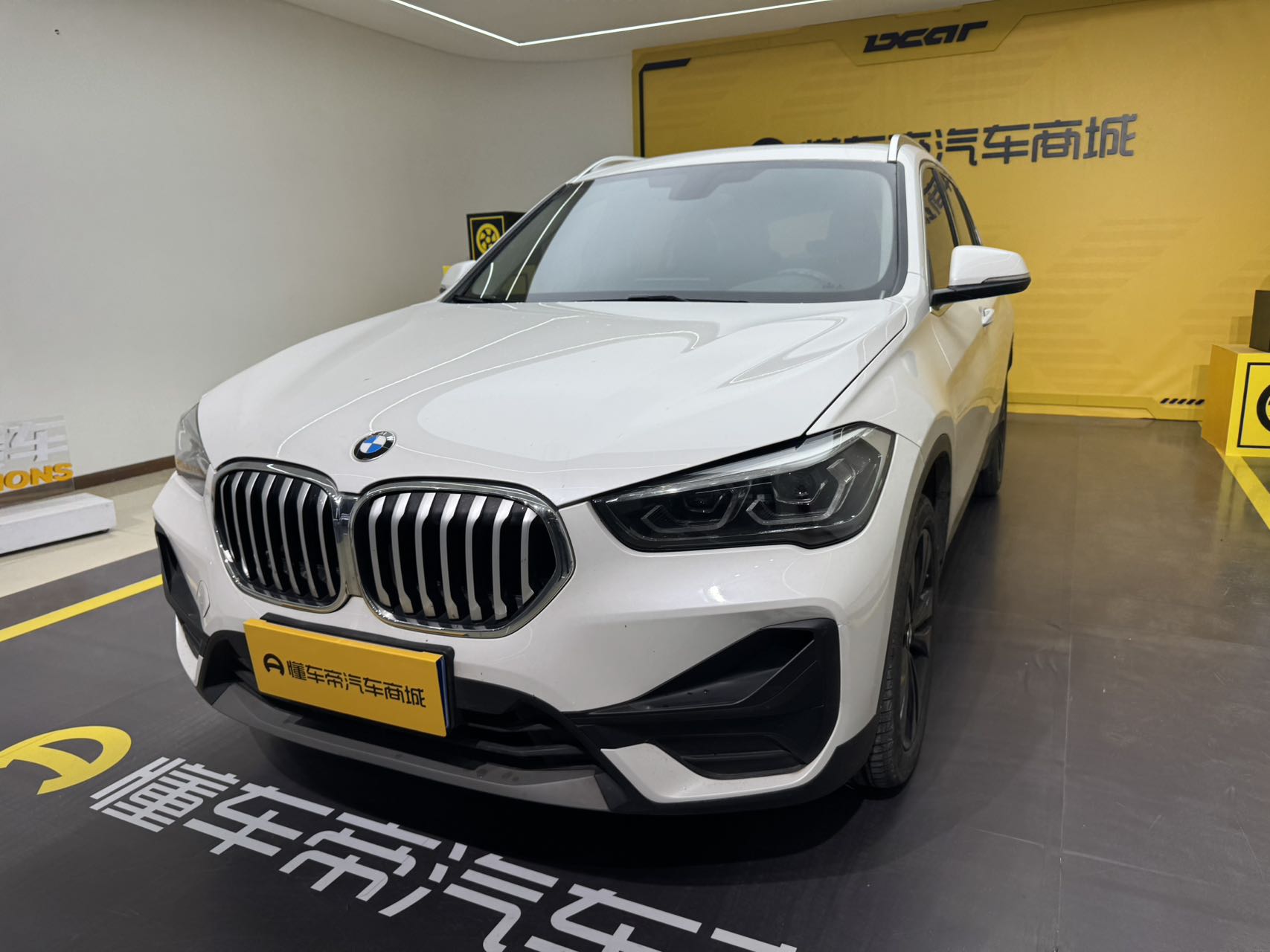 BMW X1 2021 Модифицированный sDrive20Li Fashion