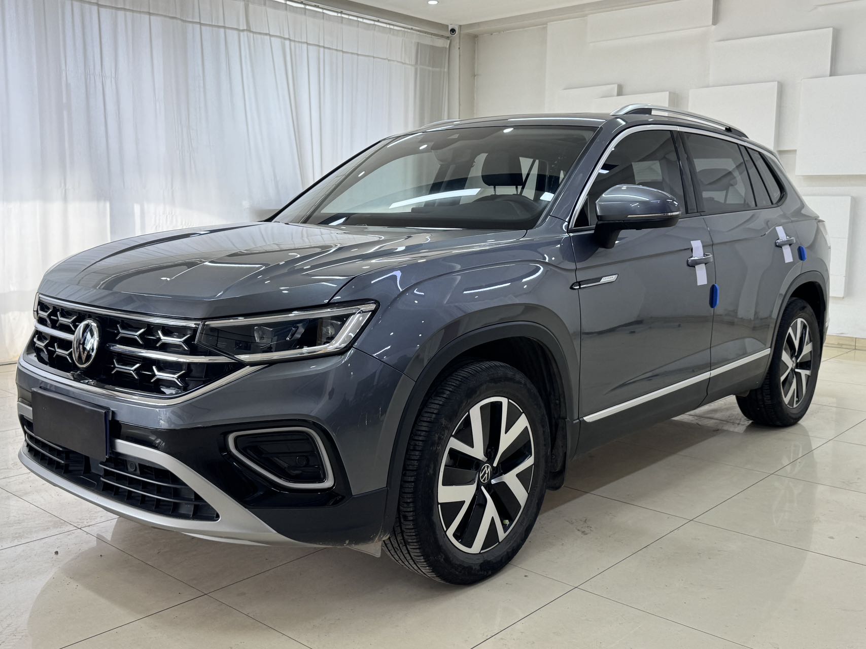 Volkswagen Tayron 2023 года, 280TSI, передний привод, версия Luxury Plus Advanced