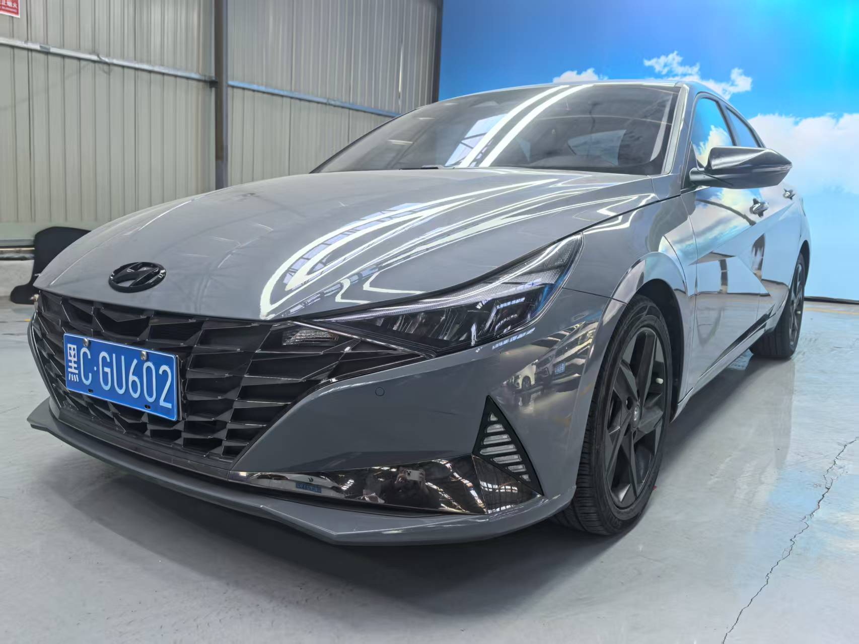 Hyundai Elantra 2022 1.5L CVT LUX Premium Edition