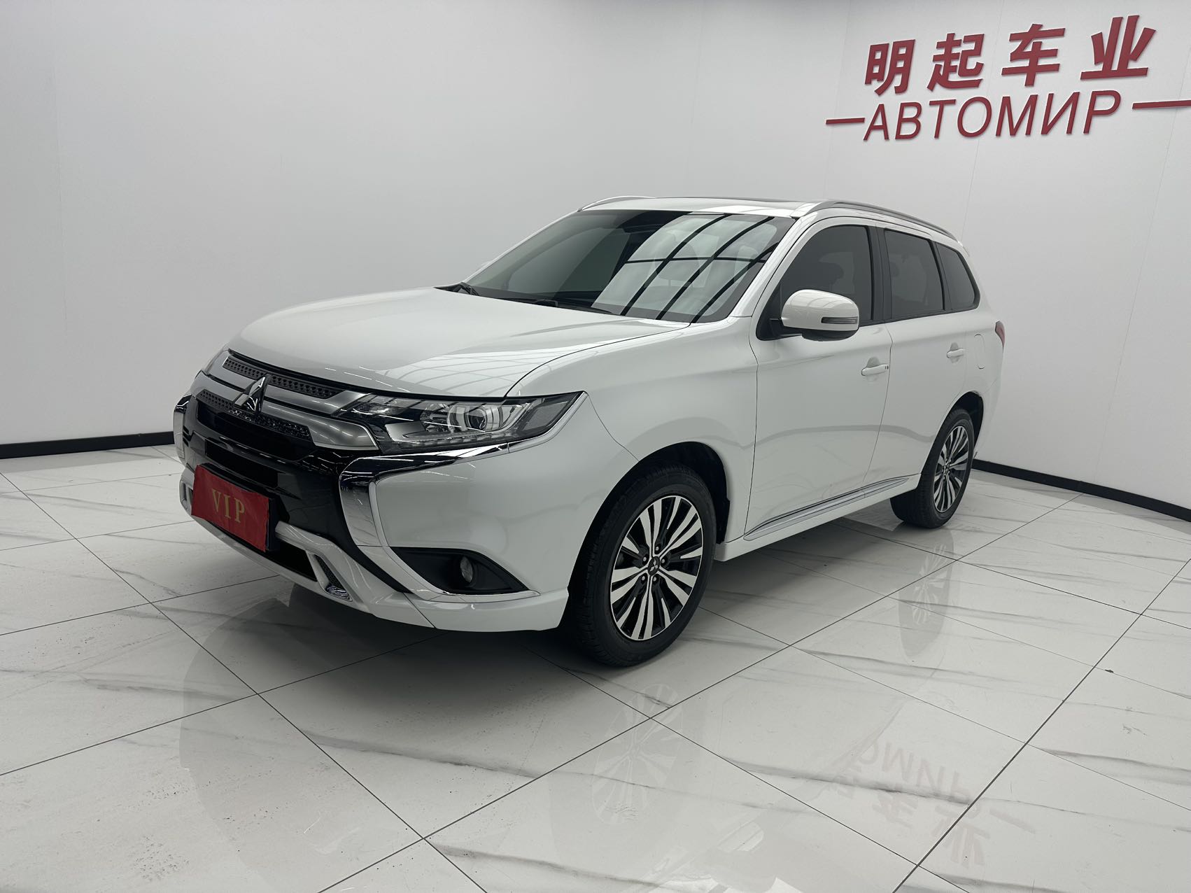 Mitsubishi Outlander 2021 года, обновлённая версия, 2.0L, передний привод, версия Comfort, 7 мест