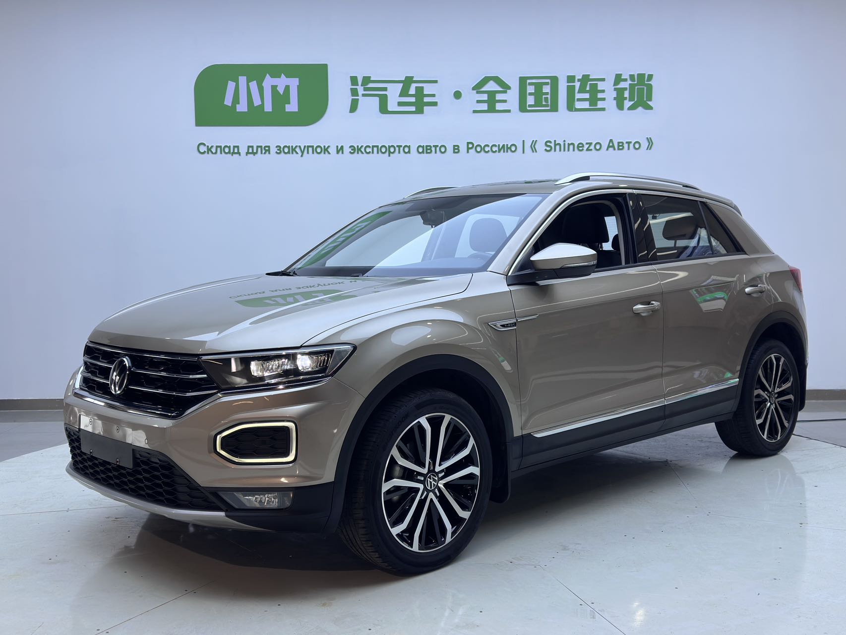 Volkswagen T-ROC Tange 2022 модель 280TSI DSG передний привод Comfort PLUS