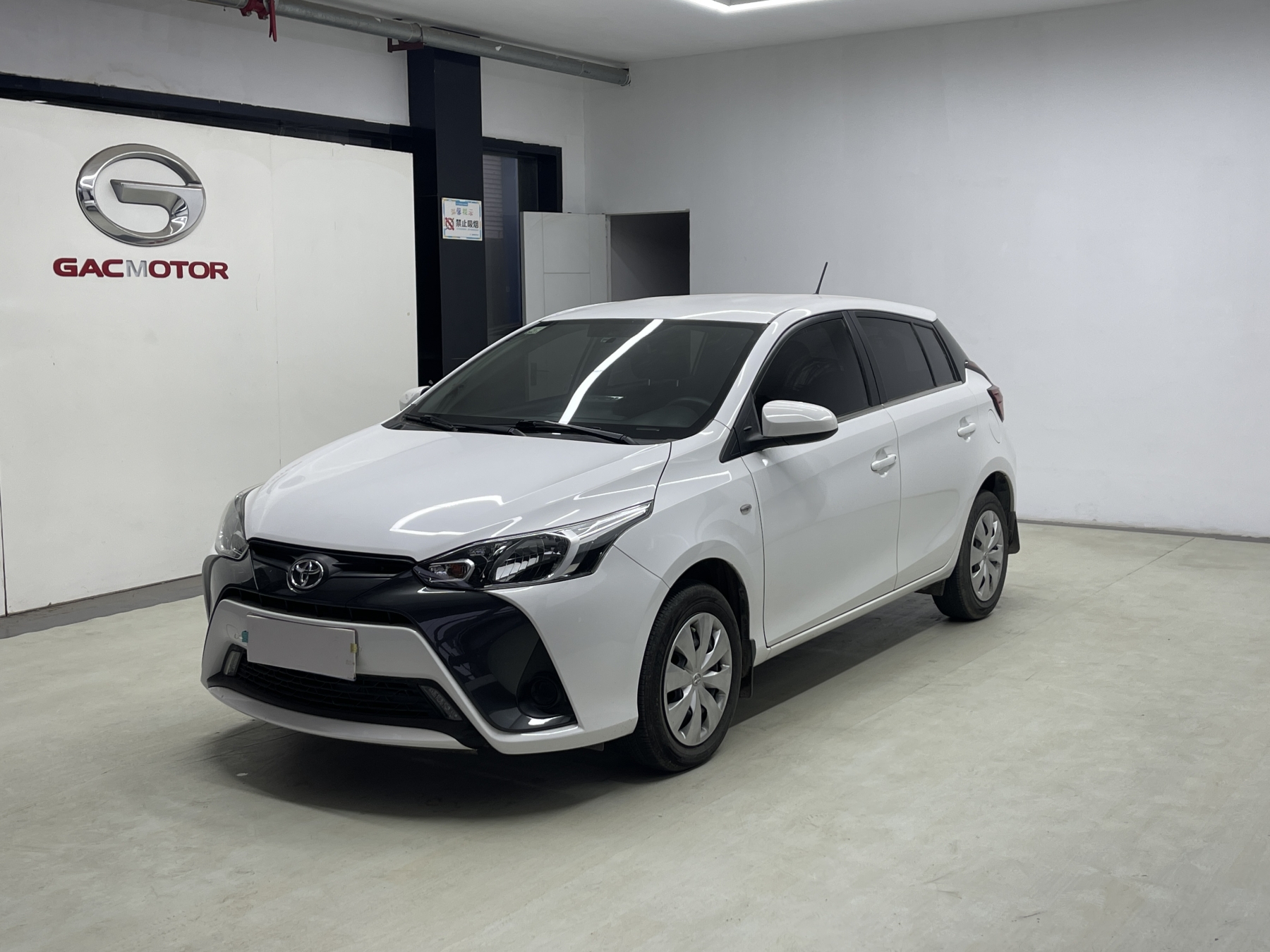 YARIS L Zhixuan 2021 года 1.5L CVT версия с передними приводом