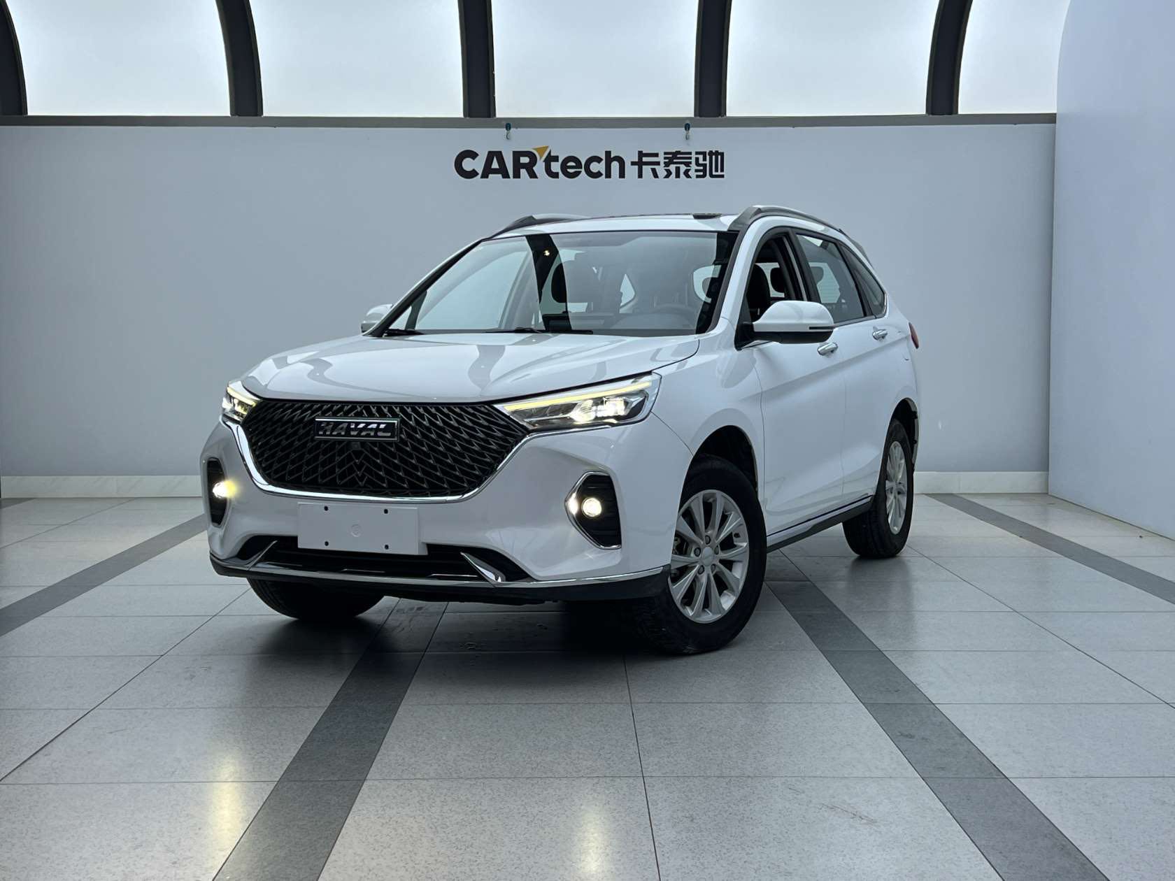 Haval M6 2021 модель PLUS 1.5T DCT Роскошная интеллектуальная версия