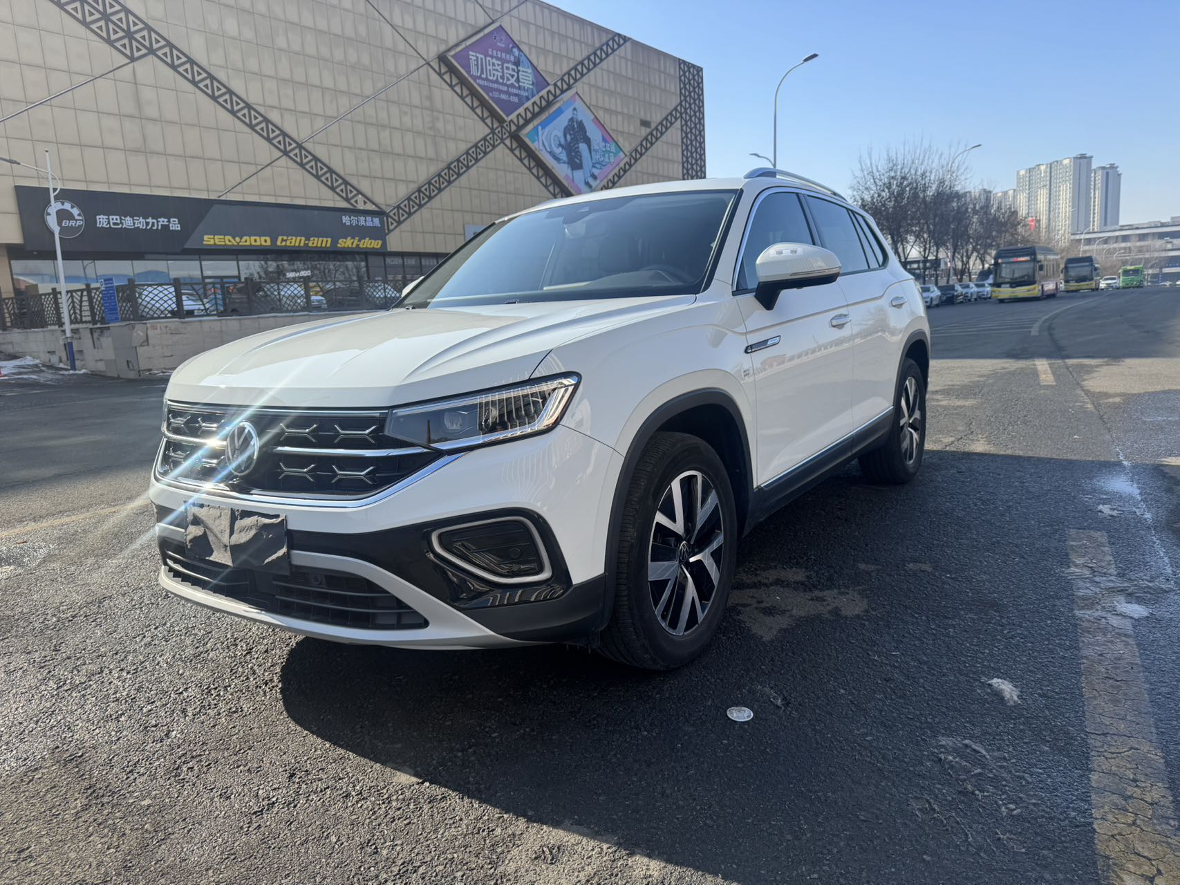 Volkswagen Tayron 280TSI Двухколесный привод, роскошная версия Plus Продвинутая