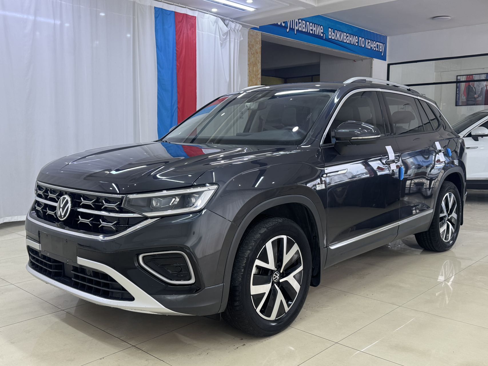 Volkswagen Tayron 2023 года, 280TSI, передний привод, версия Luxury Plus Advanced