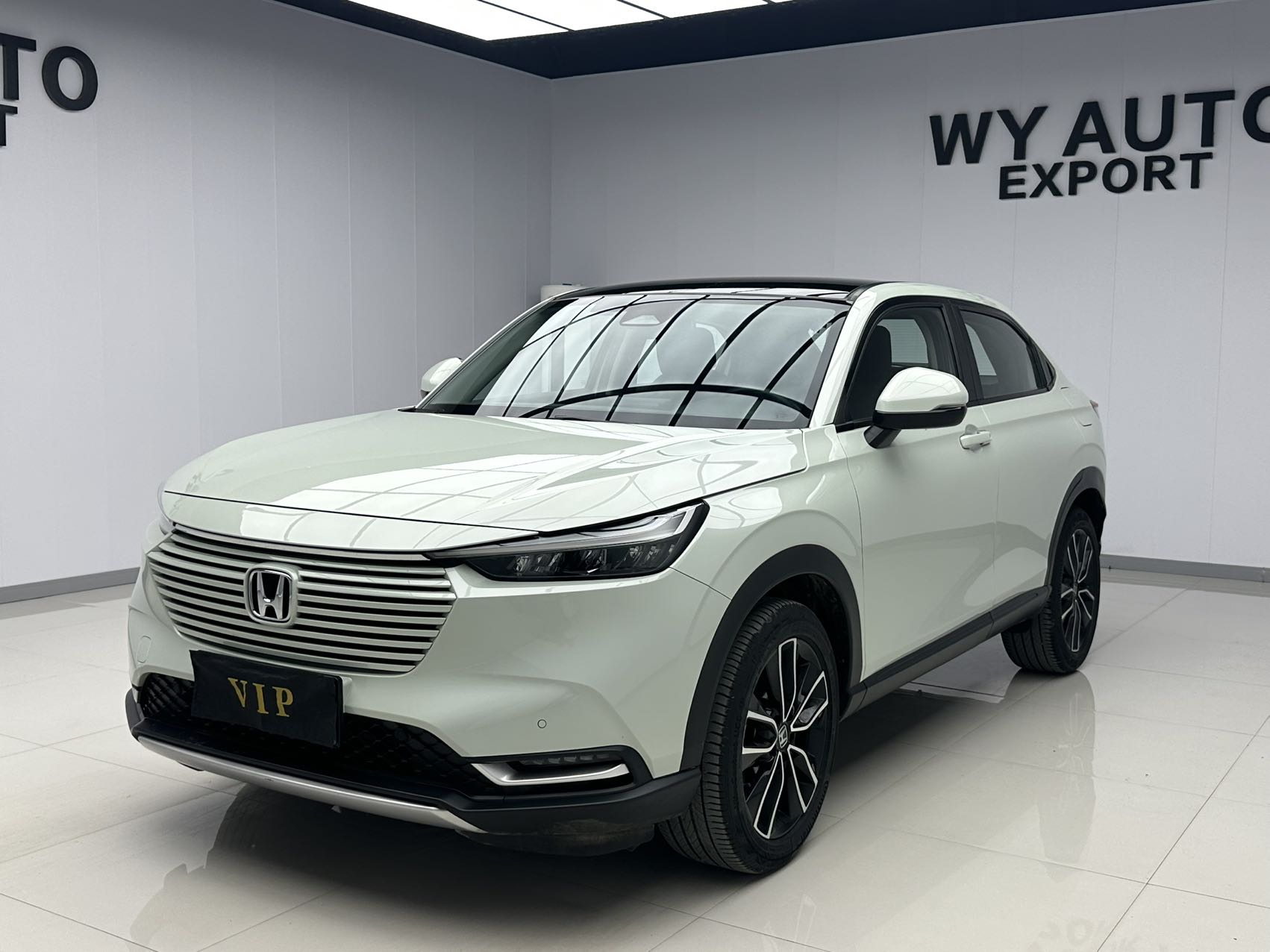 Хонда Везель 2023 г. 1.5L CVT Люкс Версия