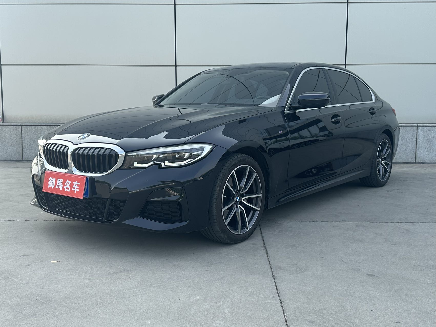 Модифицированный спортивный комплект BMW 3 серии 2022 320Li M