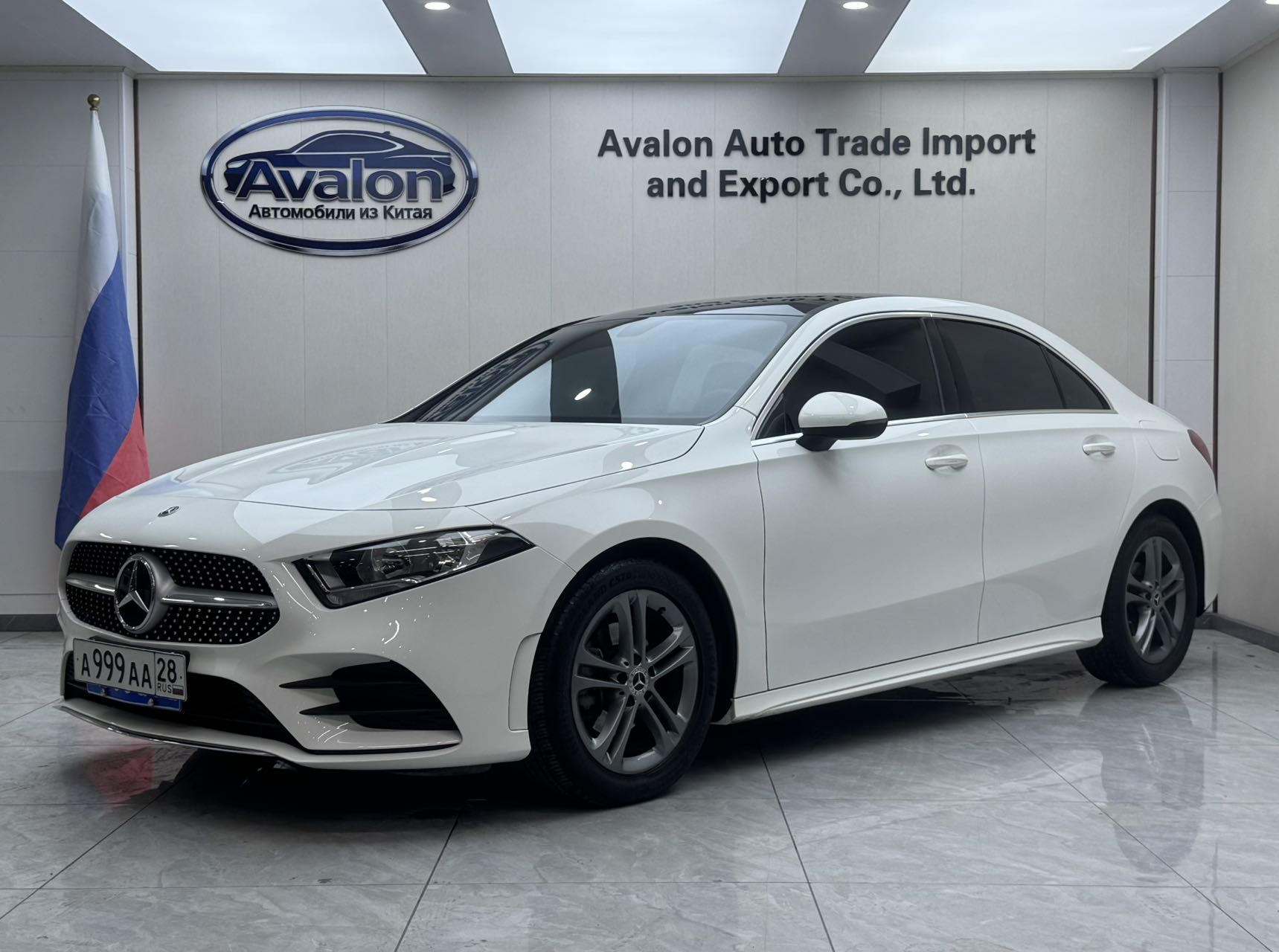 2022 модель Mercedes A180L спортивный седан рестайлинг
