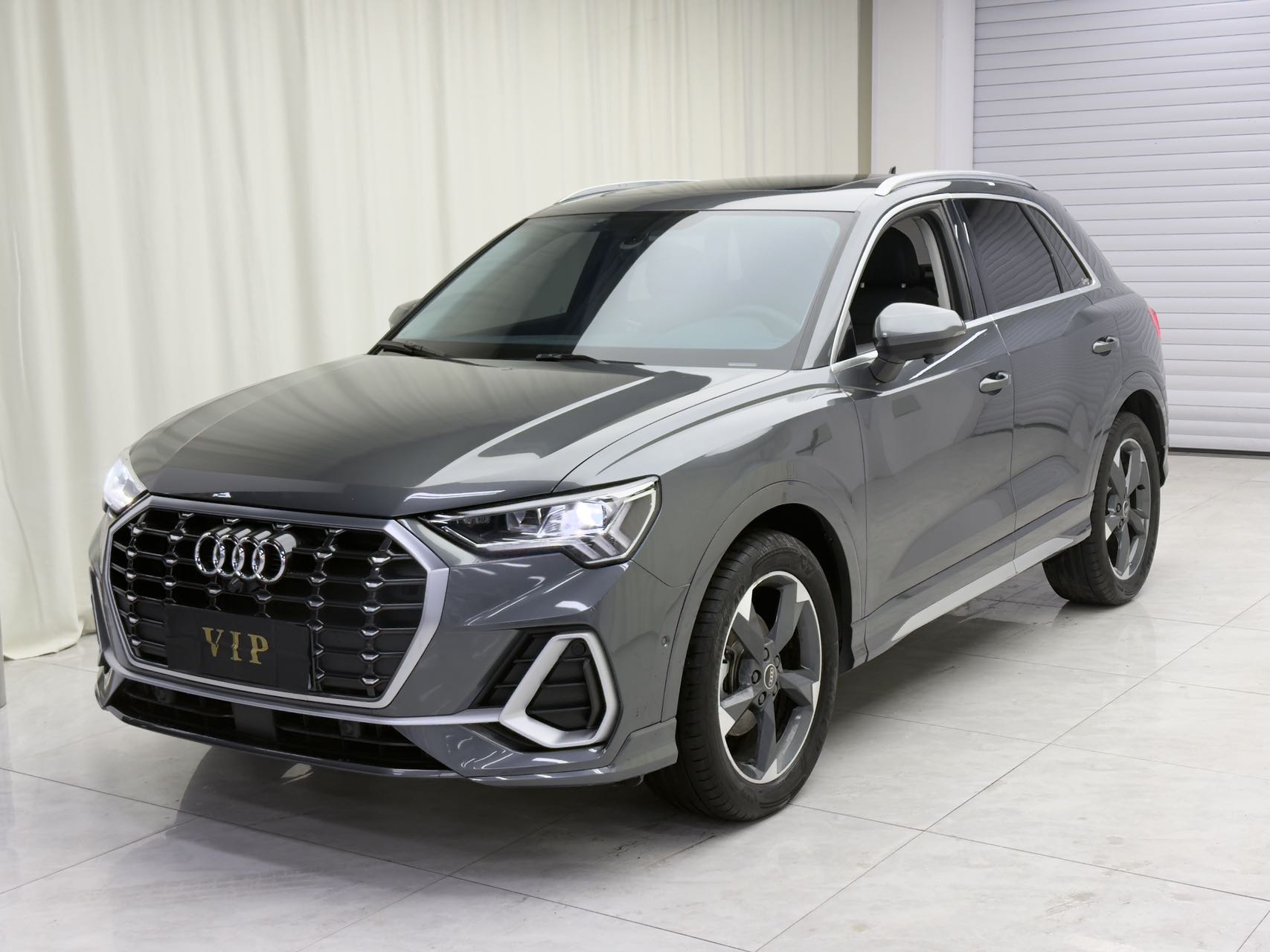 Audi Q3 2021 35 TFSI Модный и динамичный