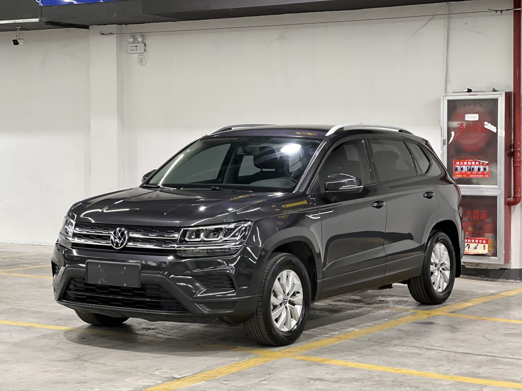 Volkswagen Tharu 2021 280TSI, передний привод, стильная версия