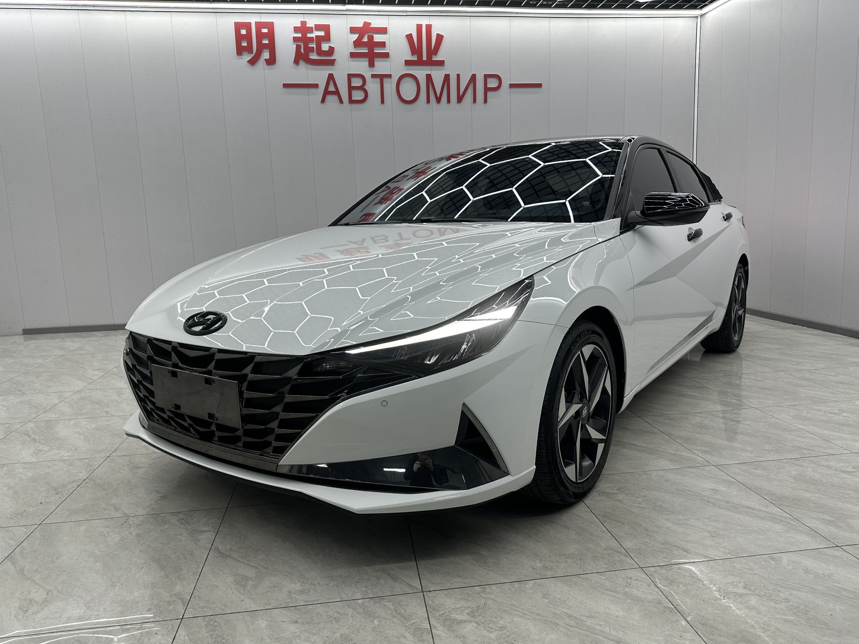 Hyundai Elantra 2022, 240TGDi, DCT, комплектация LUX (Prestige)