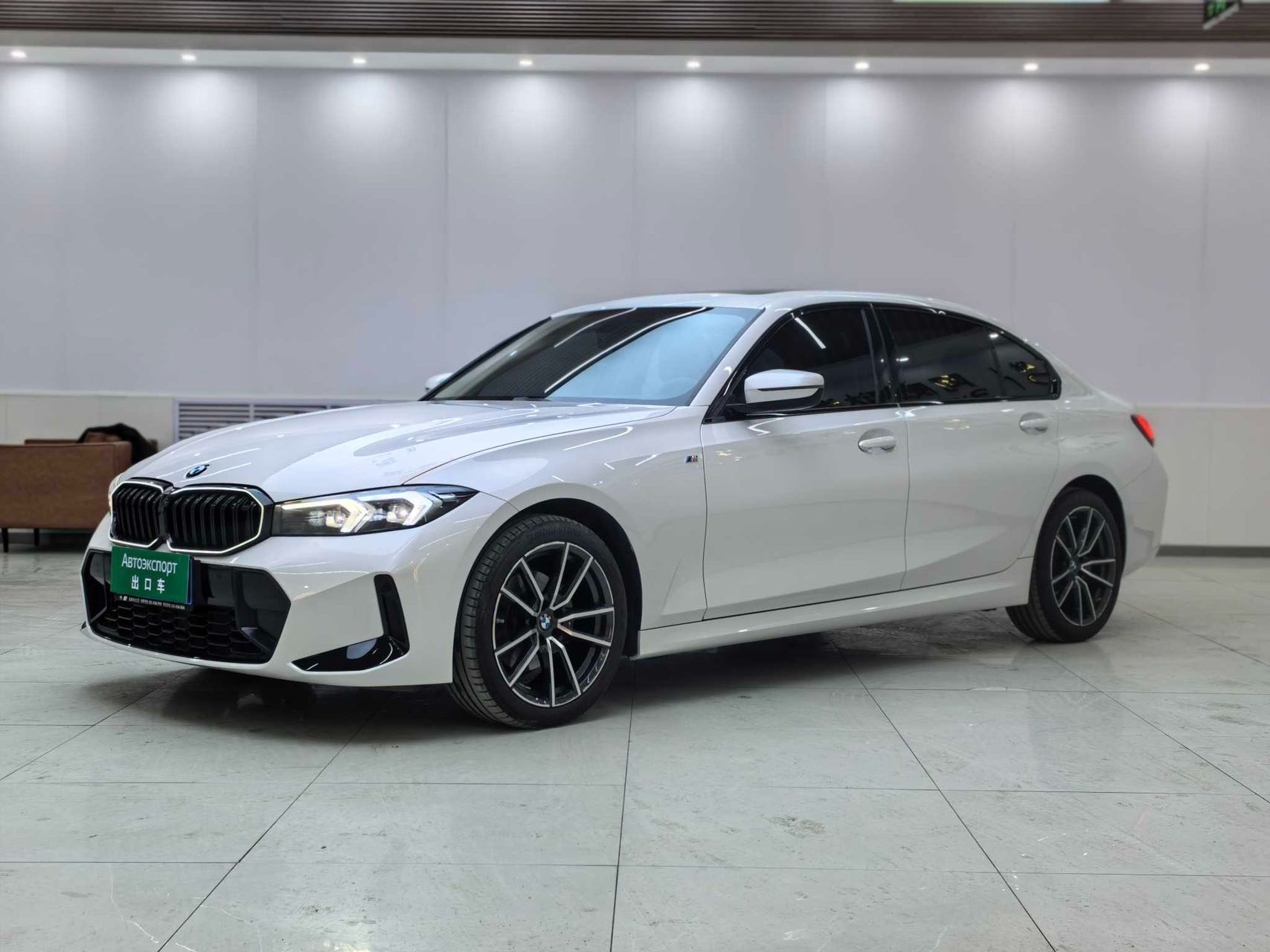 BMW 3 серии 2023 320 LIM Спортивный костюм