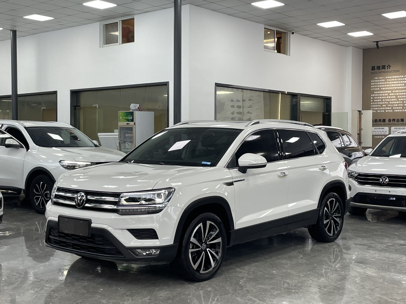 Volkswagen Tuyue 2022 280TSI полноприводная делюкс-версия