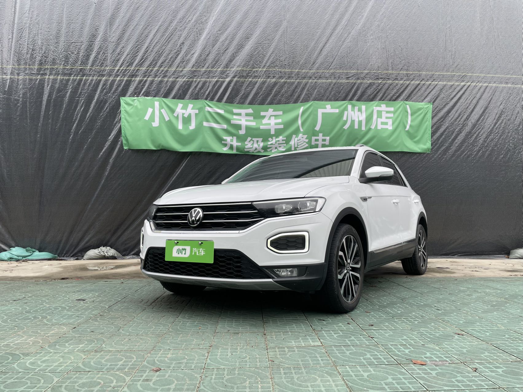 Volkswagen T-ROC 2021 модель 280TSI DSG, передний привод, комфортная версия с интеллектуальной связью