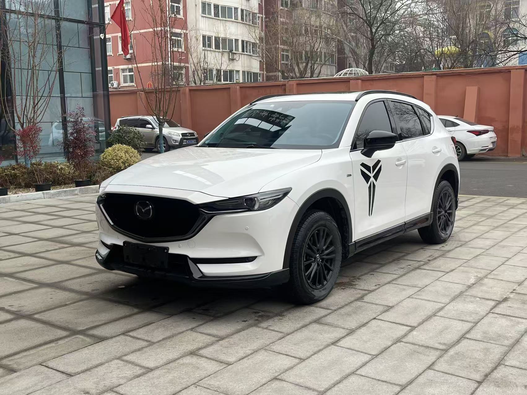 Mazda CX-5 2021 года, 2.0L, автомат, передний привод, черный рыцарь