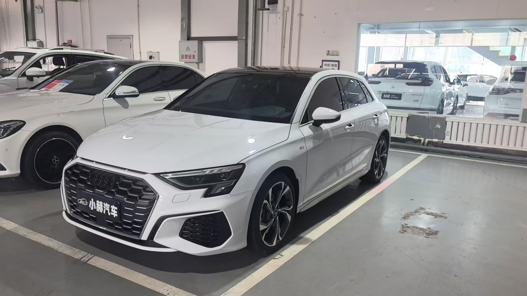 Audi A3 2022 Sportback35 TFSI Люксовая спортивная версия