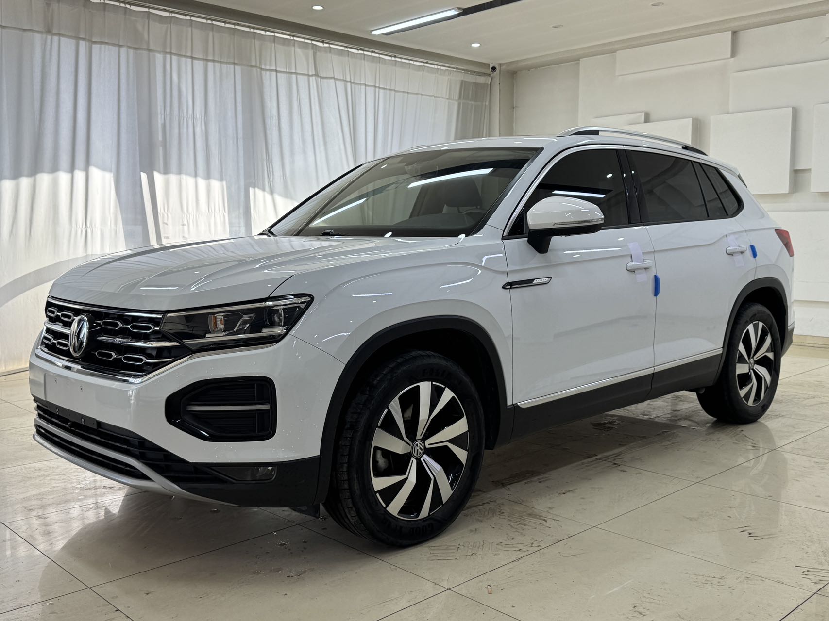 Volkswagen Tayron 2022 года 280TSI, двухколёсный привод, роскошная интеллектуальная версия