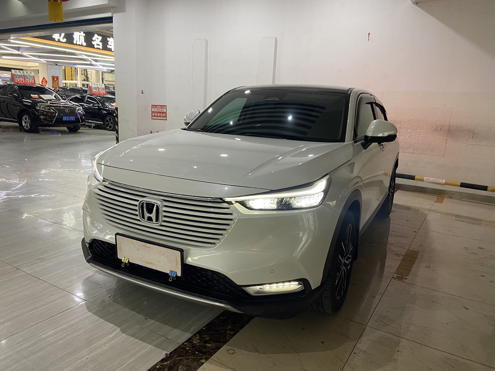 Honda Vezel 2023 года, 1.5L, люксовая версия