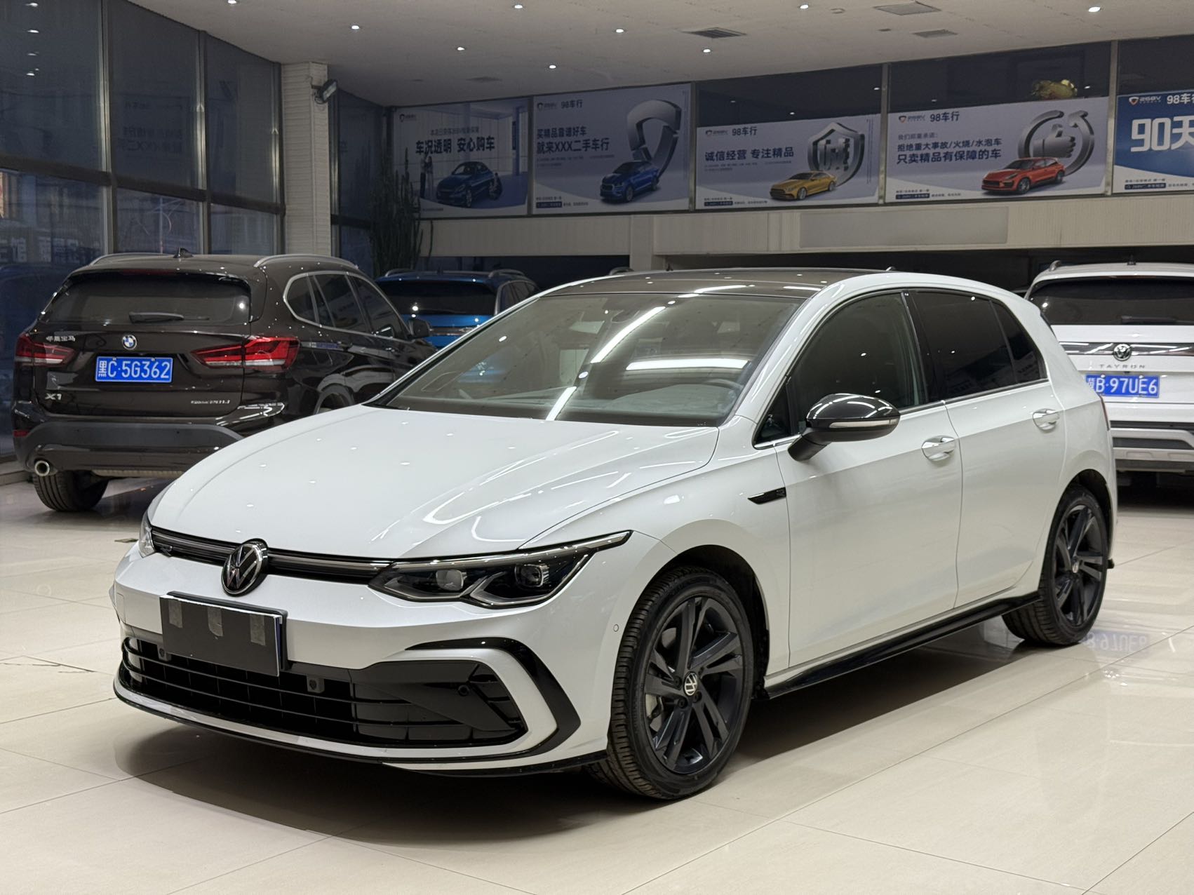 Volkswagen Golf 2023 модель 280TSI DSG R-Line Lite