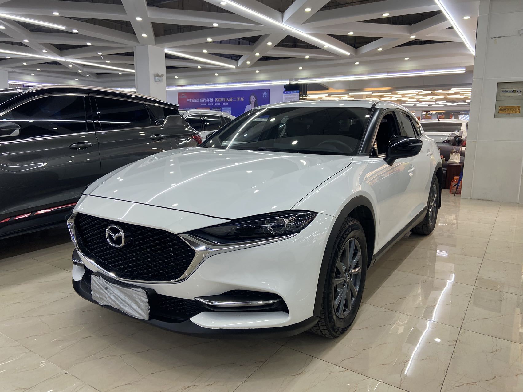 Mazda CX-4 2021 года, версия 2.0L Blue Sky Active