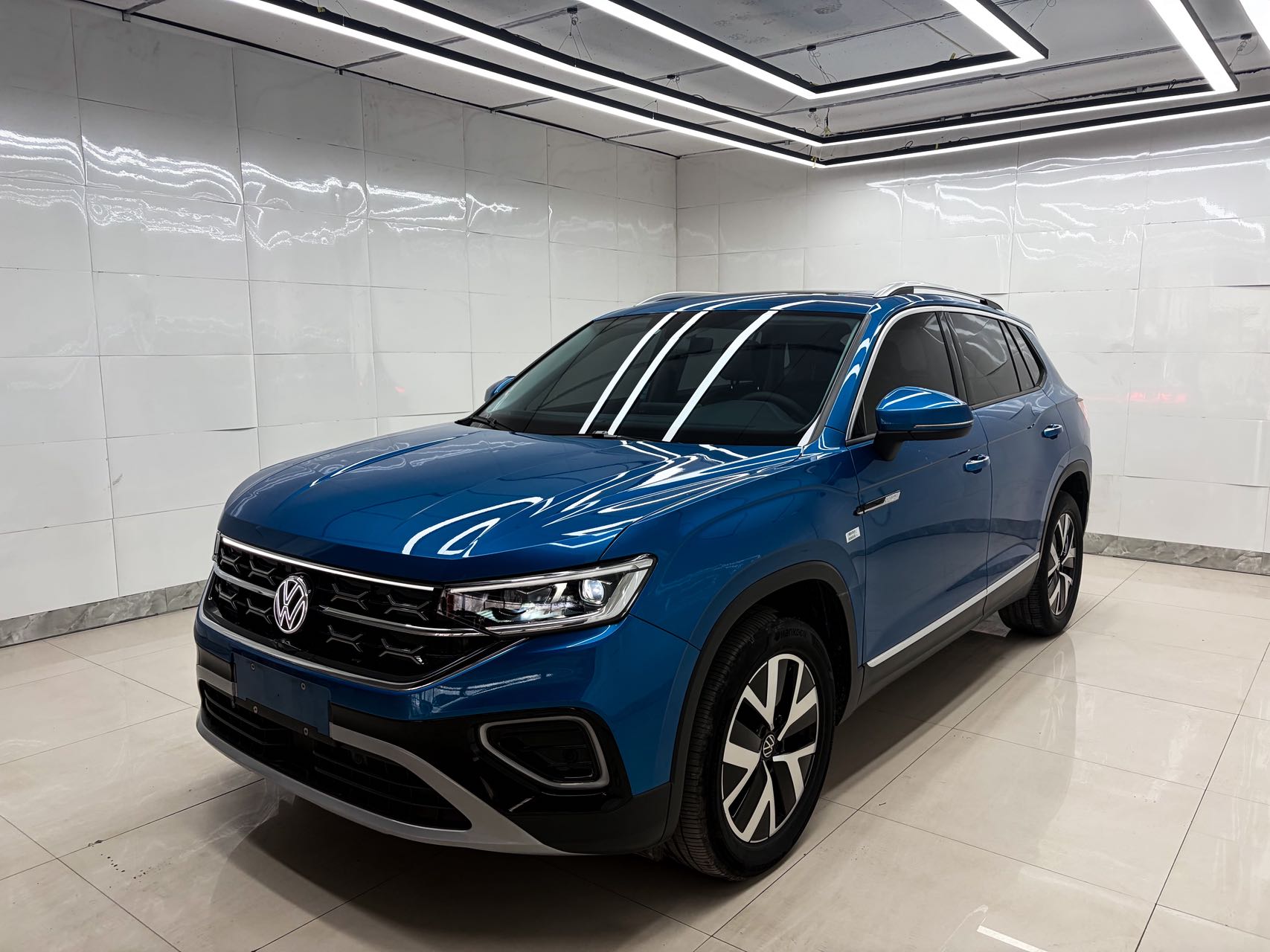 Volkswagen Tayron 2023 280TSI передний привод, роскошная версия plus продвинутая