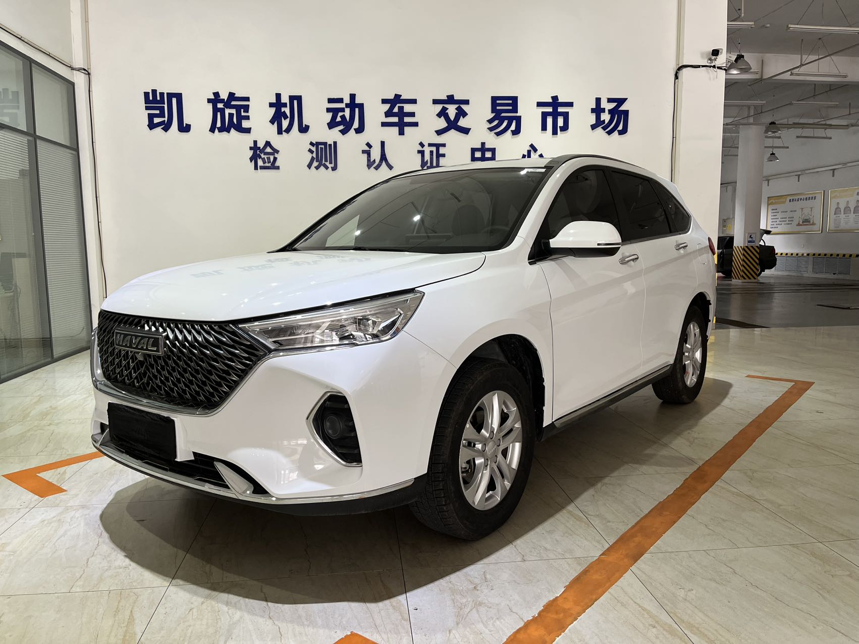Haval M6 2021 версия PLUS 1.5T ручная комплектация Elite Smart Connect
