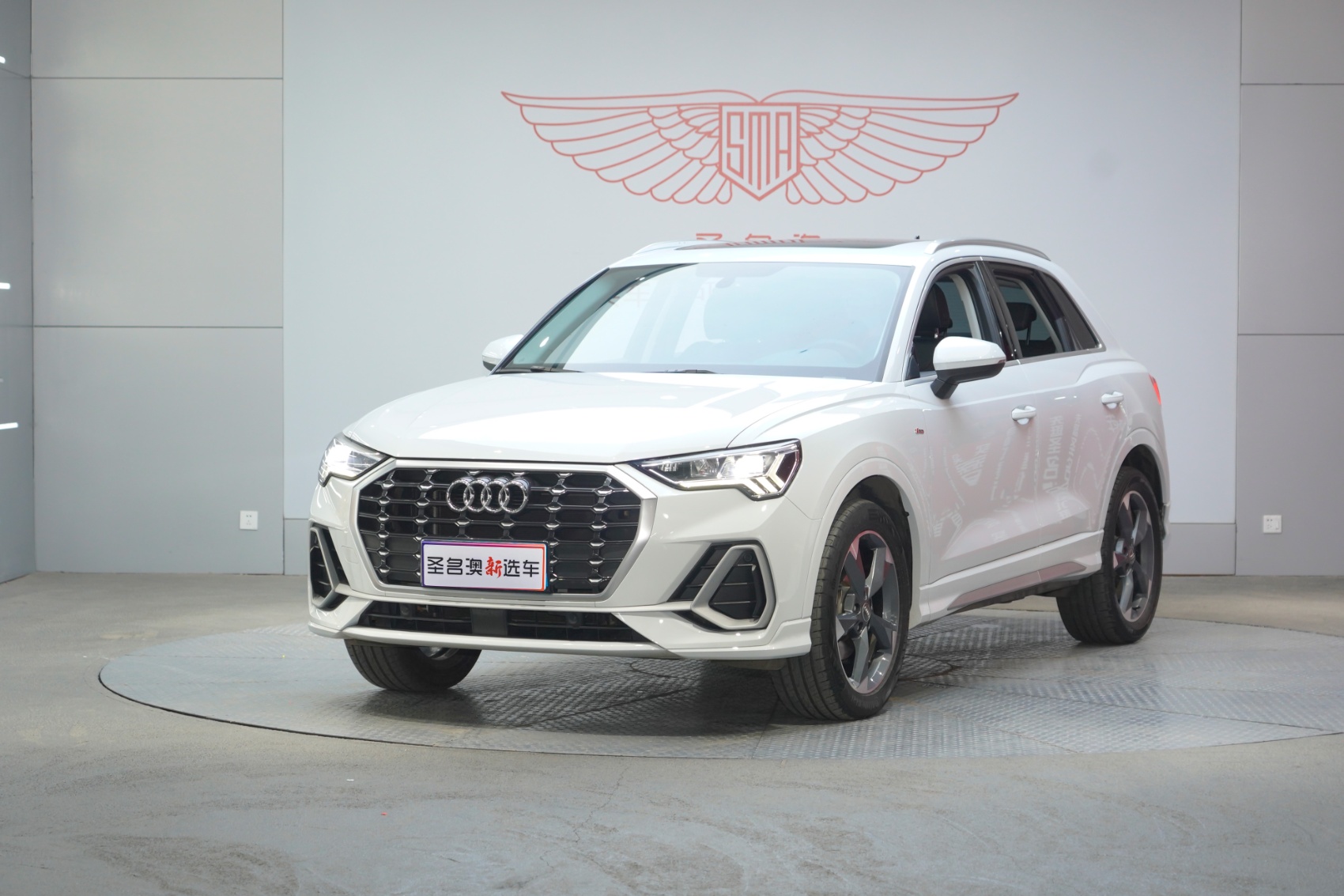 Audi Q3 2020 35TFSI модификация Fashion Dynamic