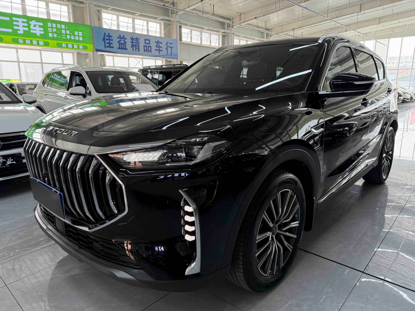  Jetour X70 PLUS 2023 модель 1.5T DCT Brave PLS 7 мест