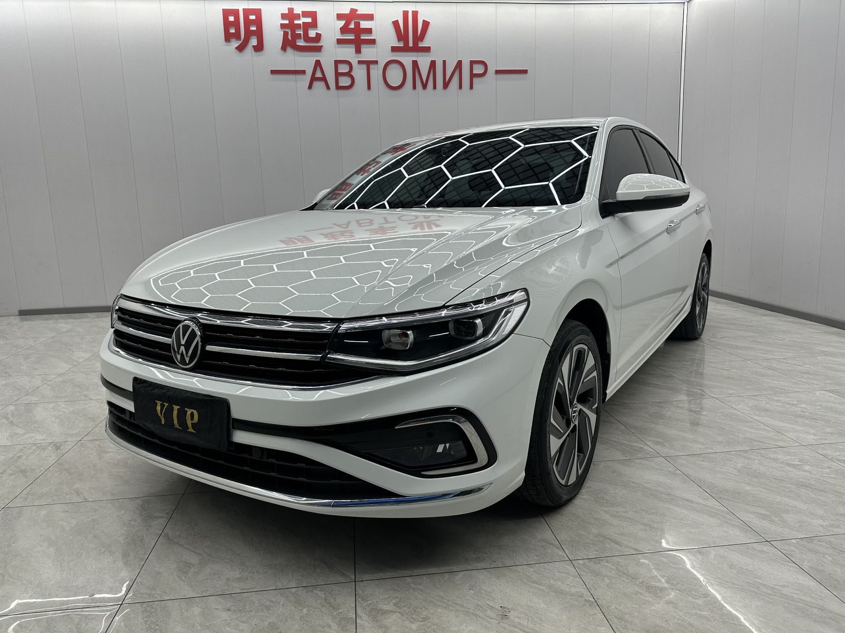 Volkswagen Bora 2023 200TSI DSG, версия Yue Xing PRO