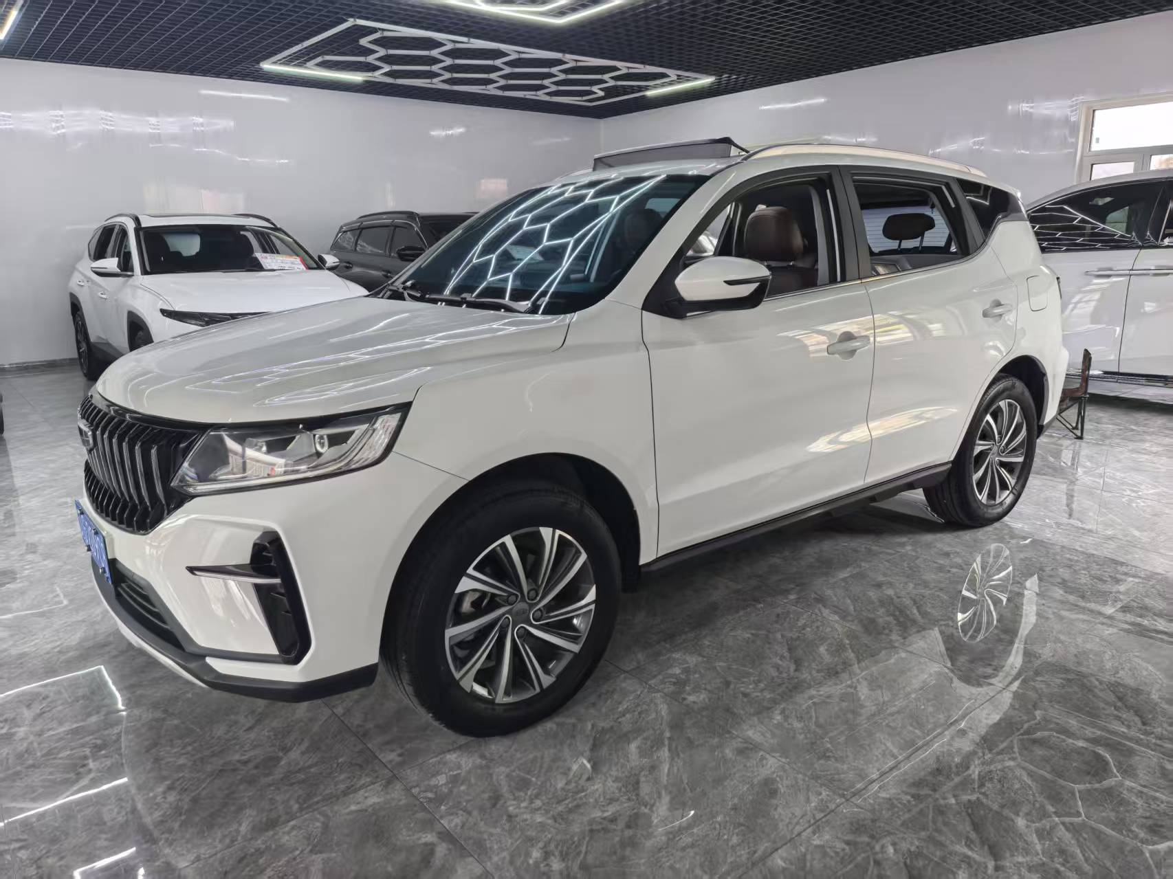 Модель 2021 года, Geely Yuanjing X6 PRO 1.4T Автомат Премиум, максимальная комплектация