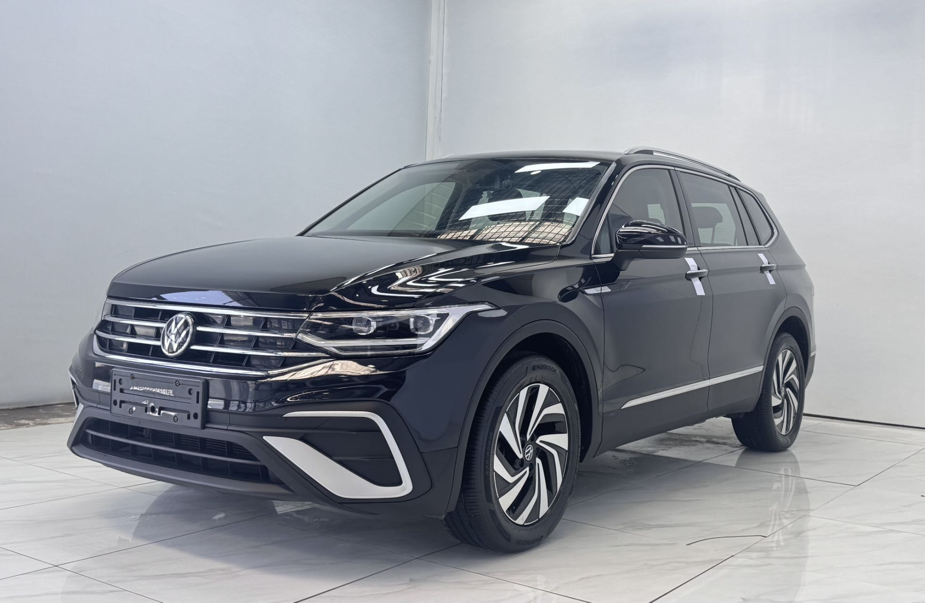 Volkswagen Tiguan L 2023 модель 280TSI автоматическая, передний привод, ограниченная версия Chaochuang