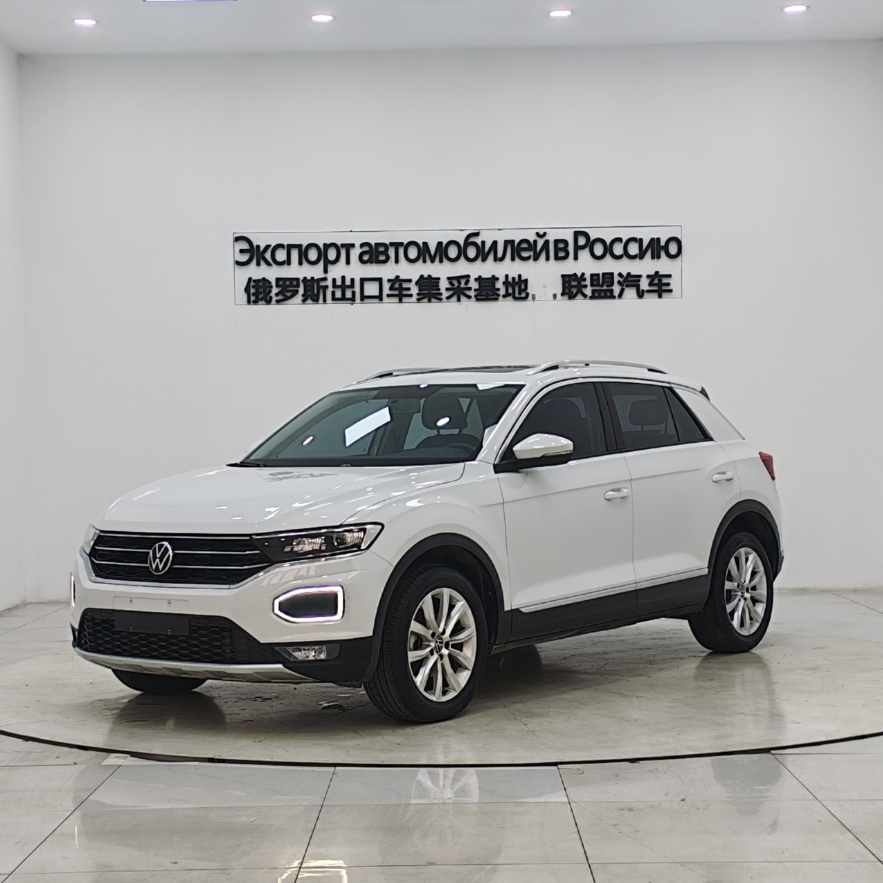Volkswagen T-ROC Tange 2022 модель 280TSI DSG, передний привод, версия Elite PLUS