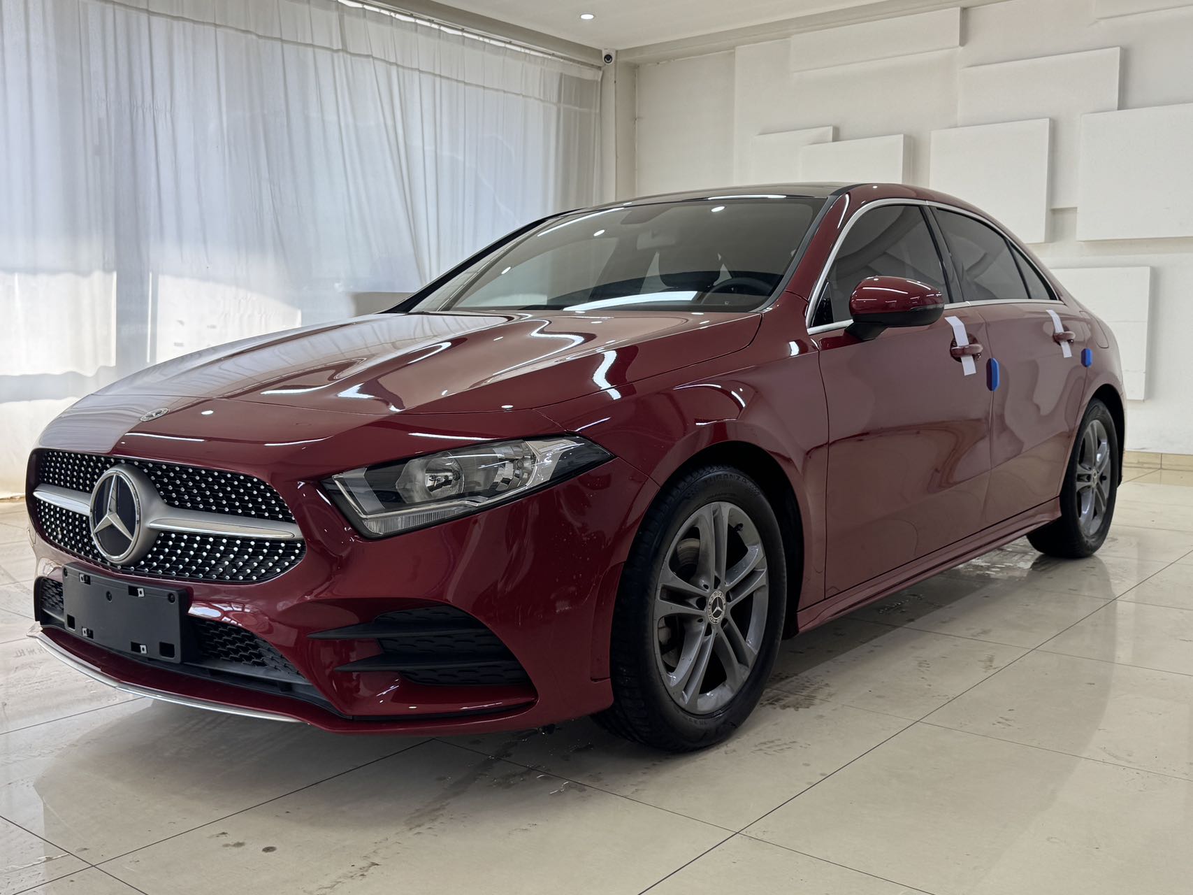 Mercedes-Benz A-Class 2022 года выпуска, модель A 180 L Sport Sedan