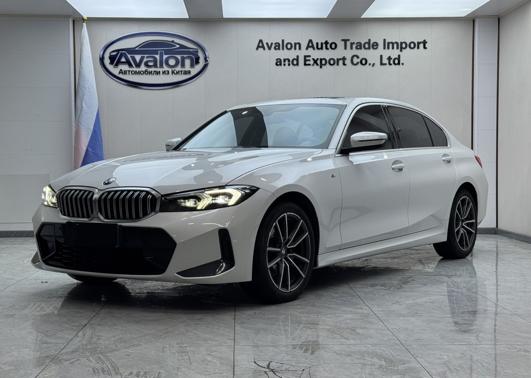 BMW 3 серии 2023 года 320Li M спортивный пакет
