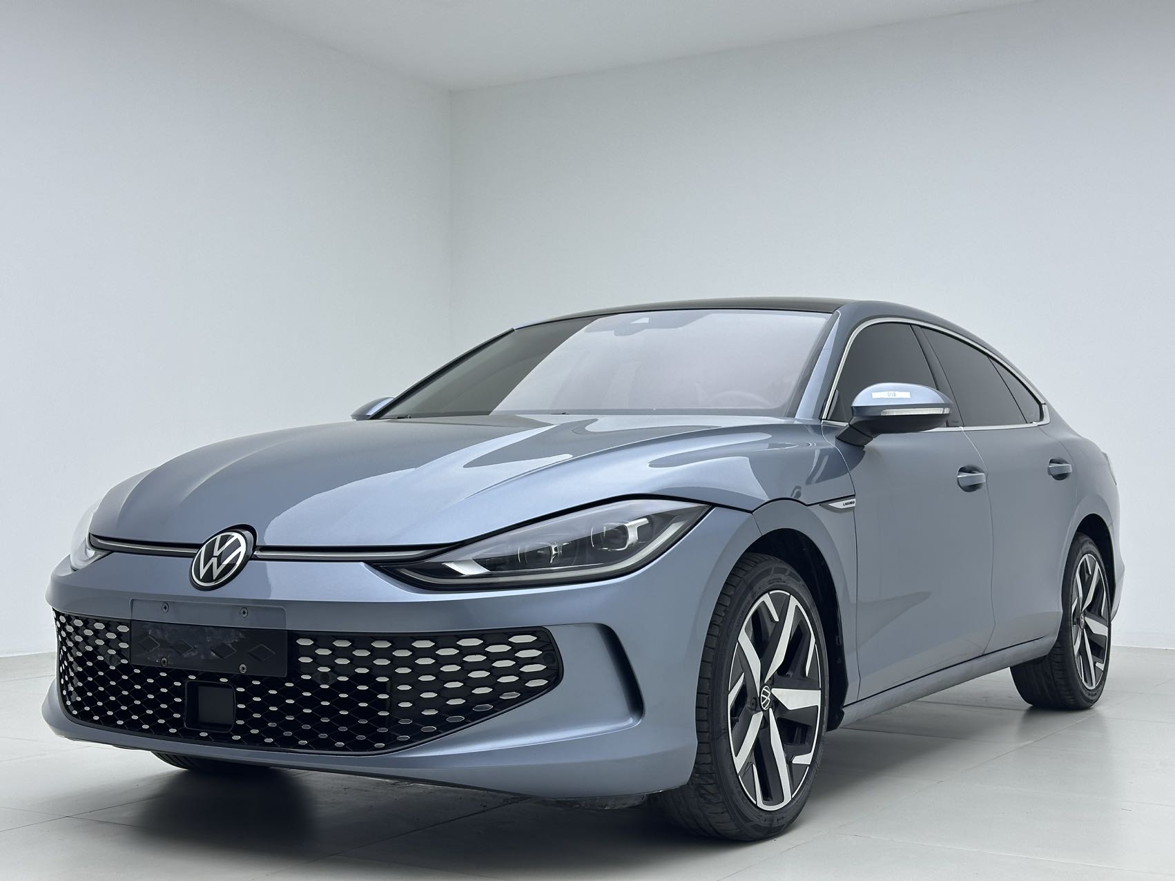 Крутая версия Volkswagen Lingdu L 280TSI DSG 2022 модельного года