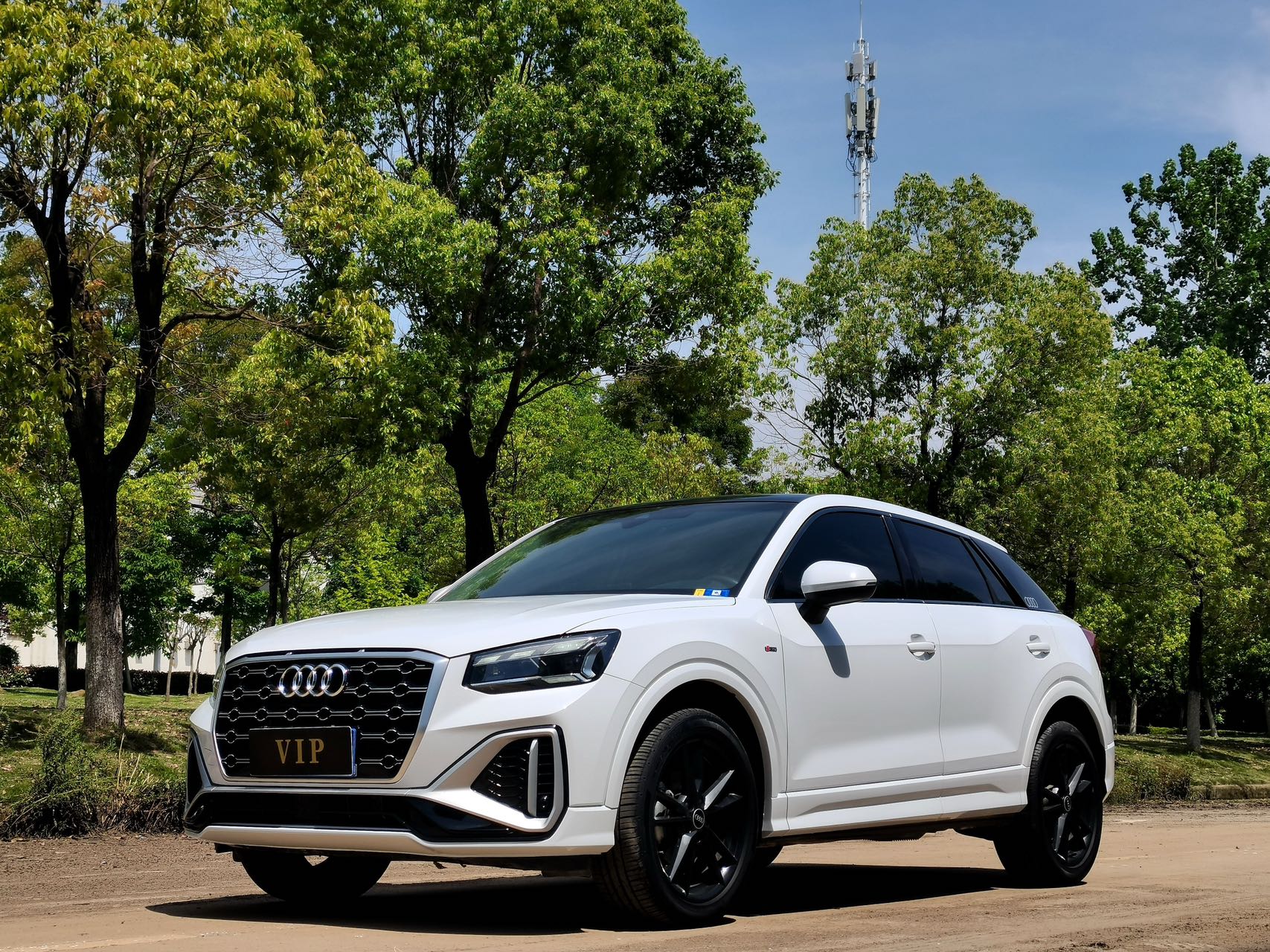 Audi Q2L 2022 года, 35 TFSI, базовая динамическая комплектация