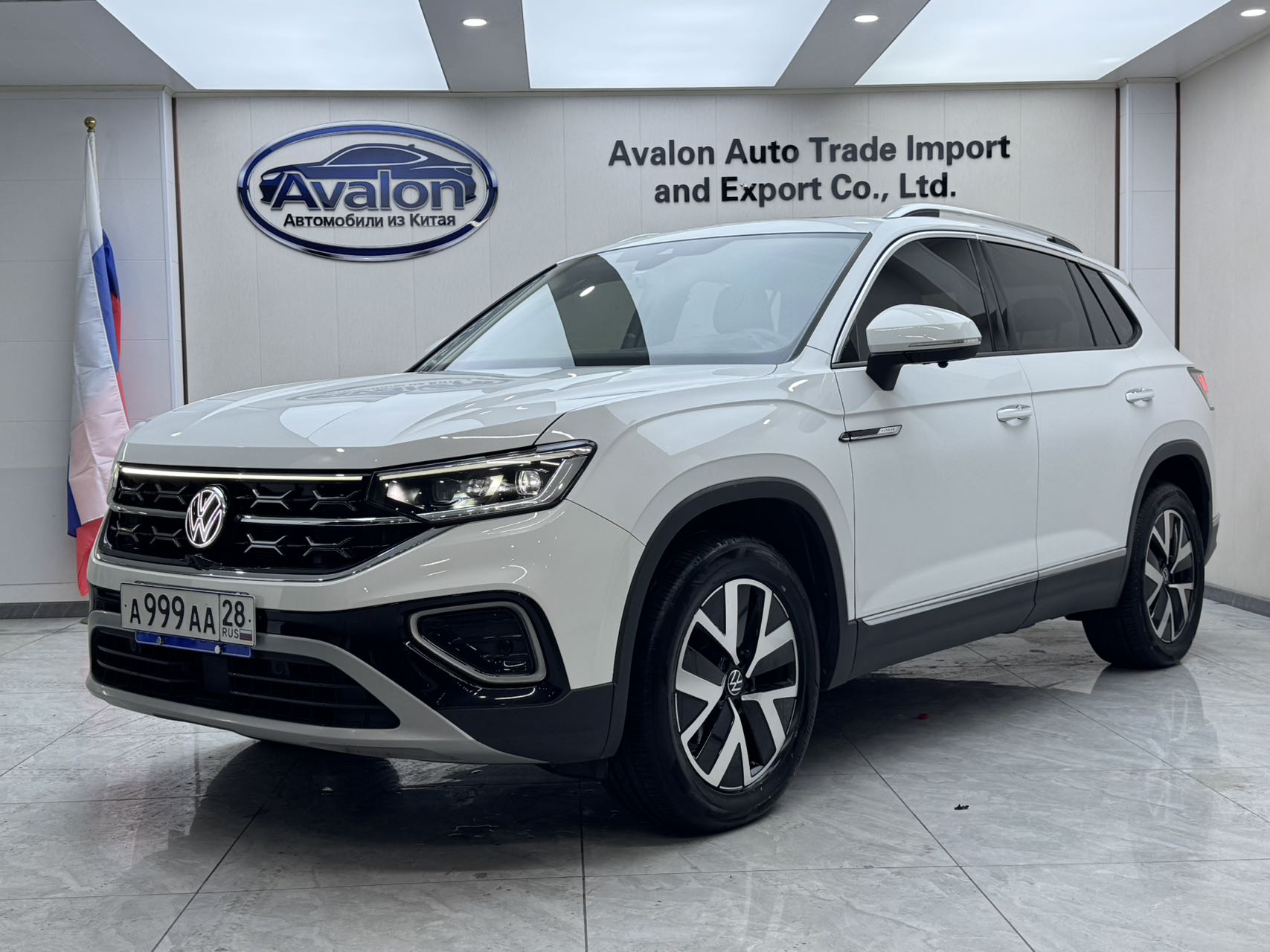 Volkswagen Tayron 2023 года, 280TSI, передний привод, версия Luxury Plus Advanced