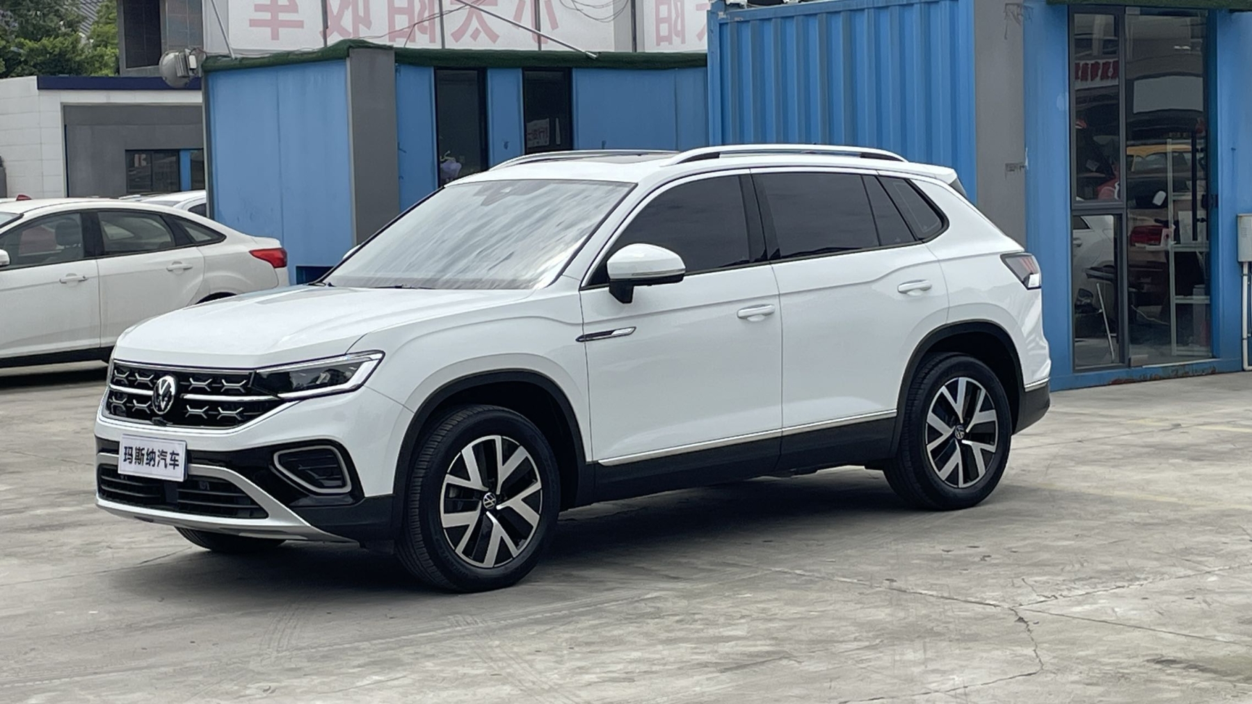 Volkswagen Tayron 2023 г.в. 280TSI, передний привод, версия Luxury Plus Upgrade