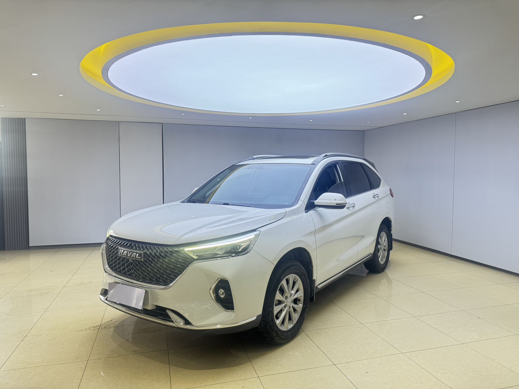 Haval M6 2023 года, версия PLUS 1.5T DCT, люксовая интеллектуальная комплектация