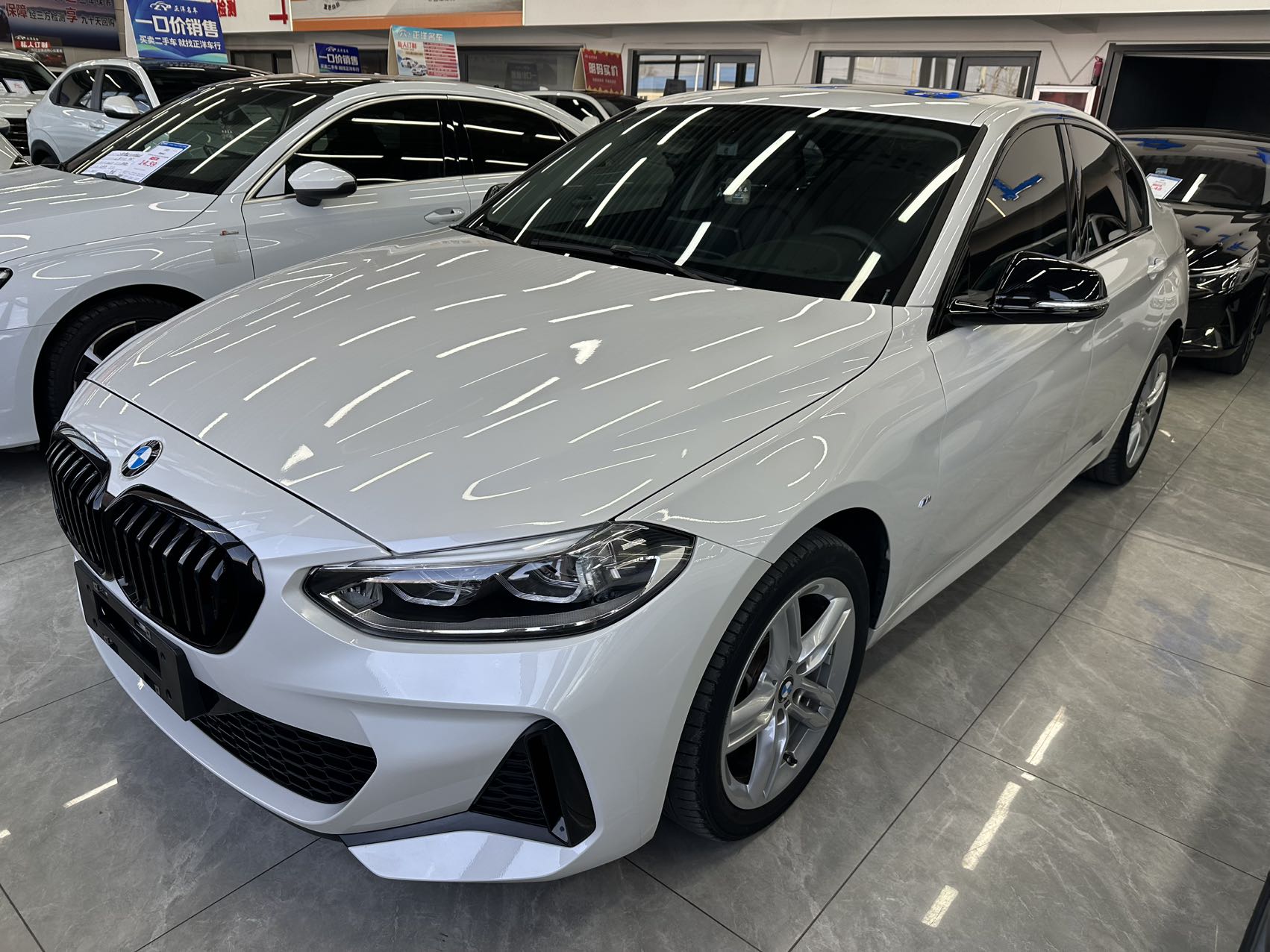 BMW 1 серии 2022 года 120i M Спортивная Ночная версия