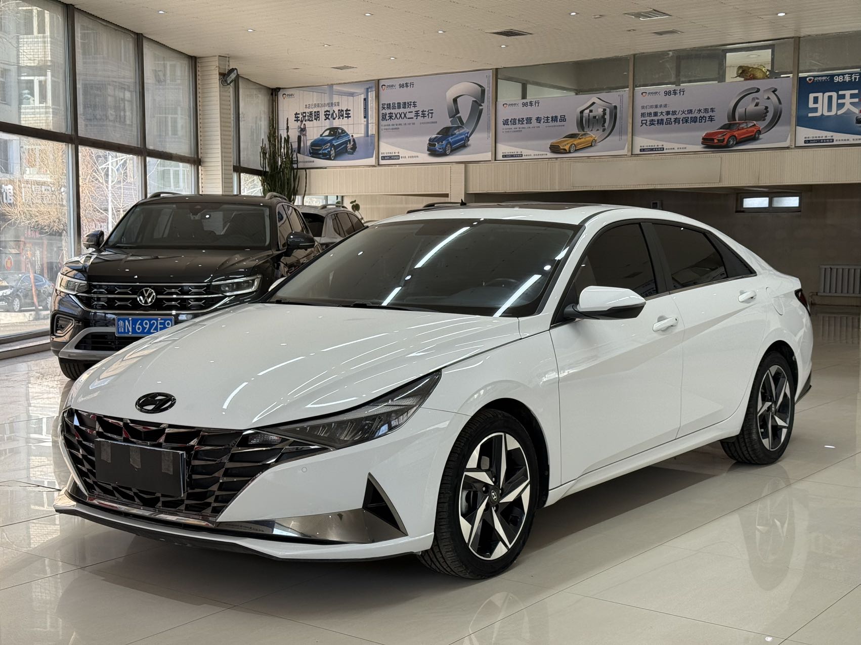 Hyundai Elantra 2022 года, 1.5L CVT GLX Премиум версия