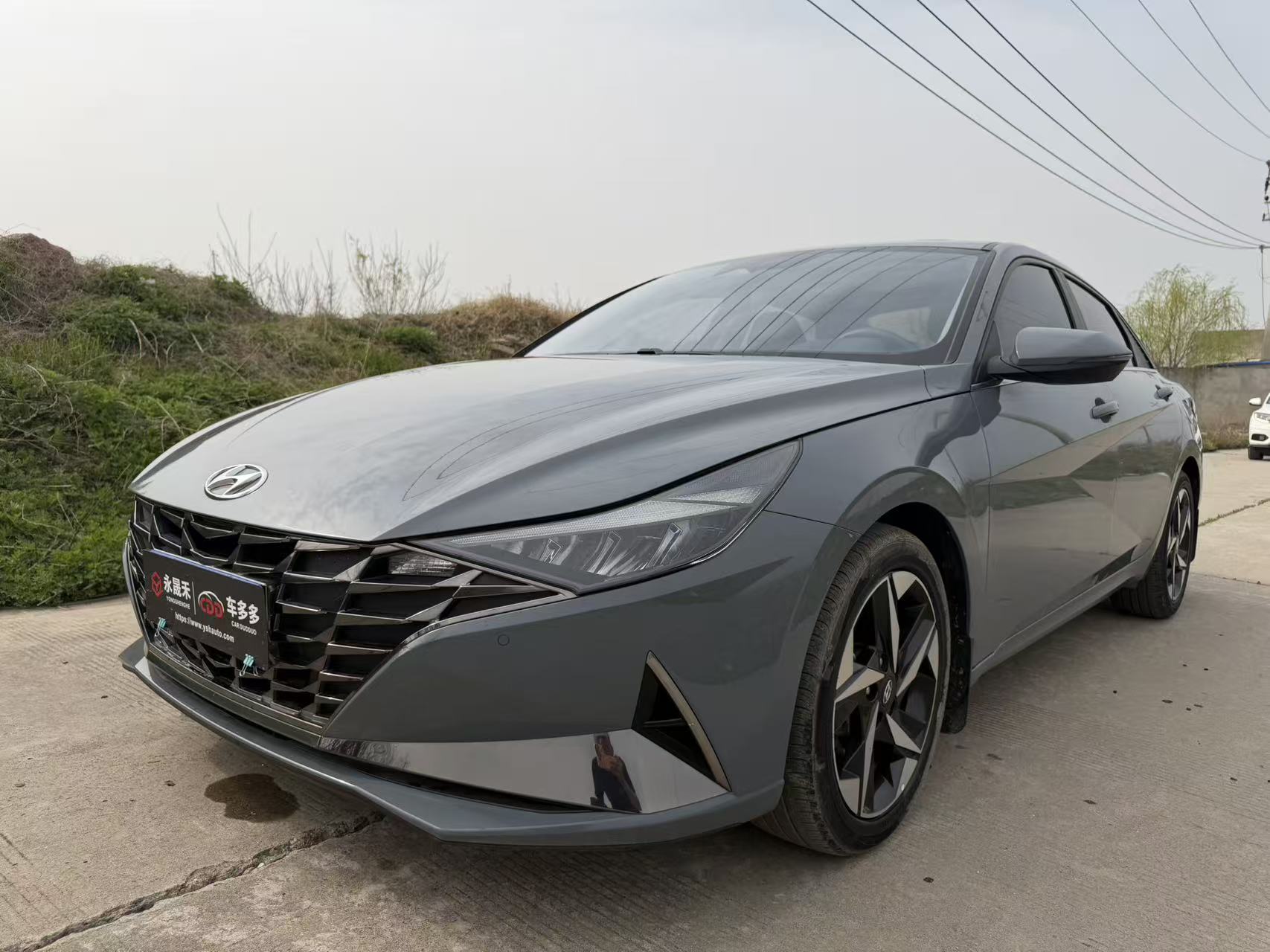 Hyundai Elantra 2022 1.5L CVT LUX Премиум версия